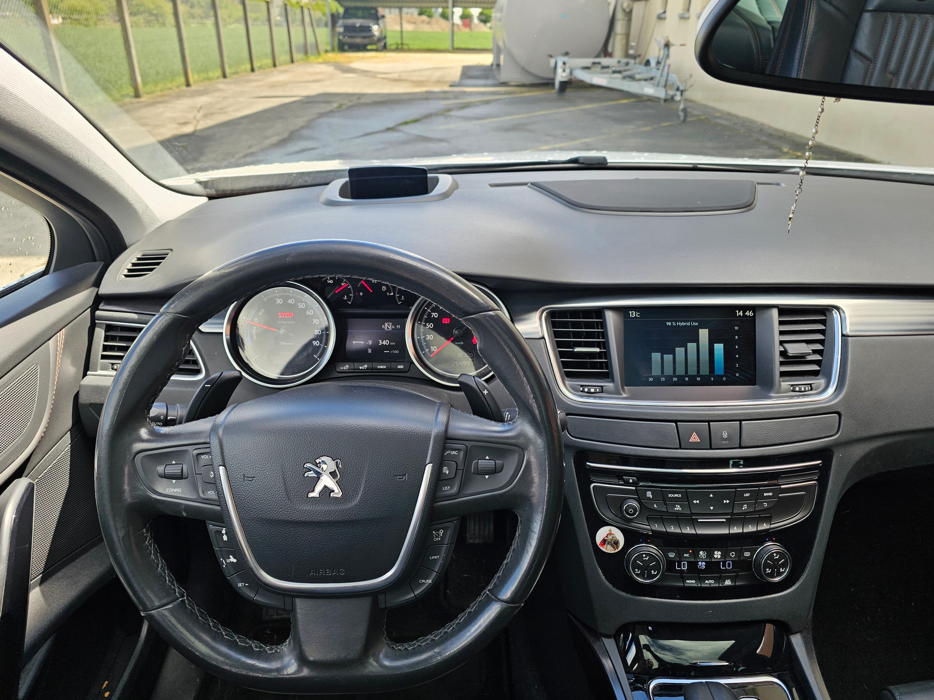 PEUGEOT 508 RXH 2.0 HDI Hybrid4 EGS6-image-12