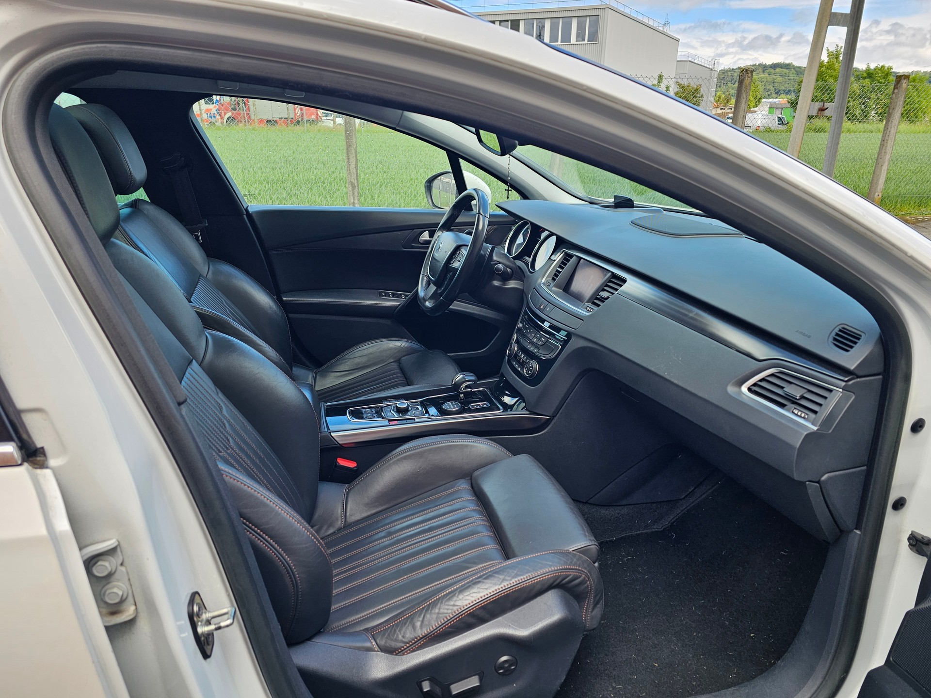 PEUGEOT 508 RXH 2.0 HDI Hybrid4 EGS6-image-9