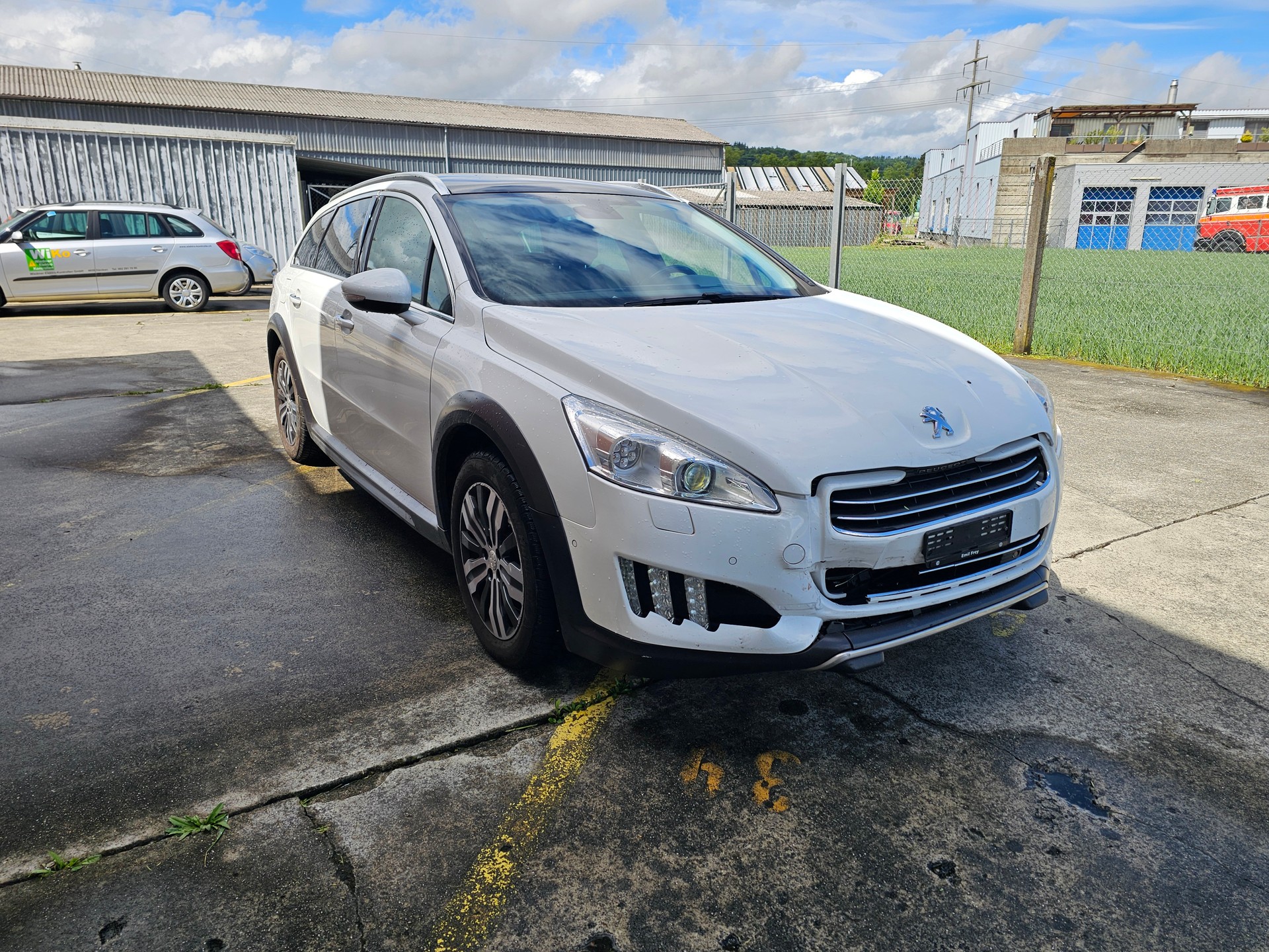 PEUGEOT 508 RXH 2.0 HDI Hybrid4 EGS6-image-5