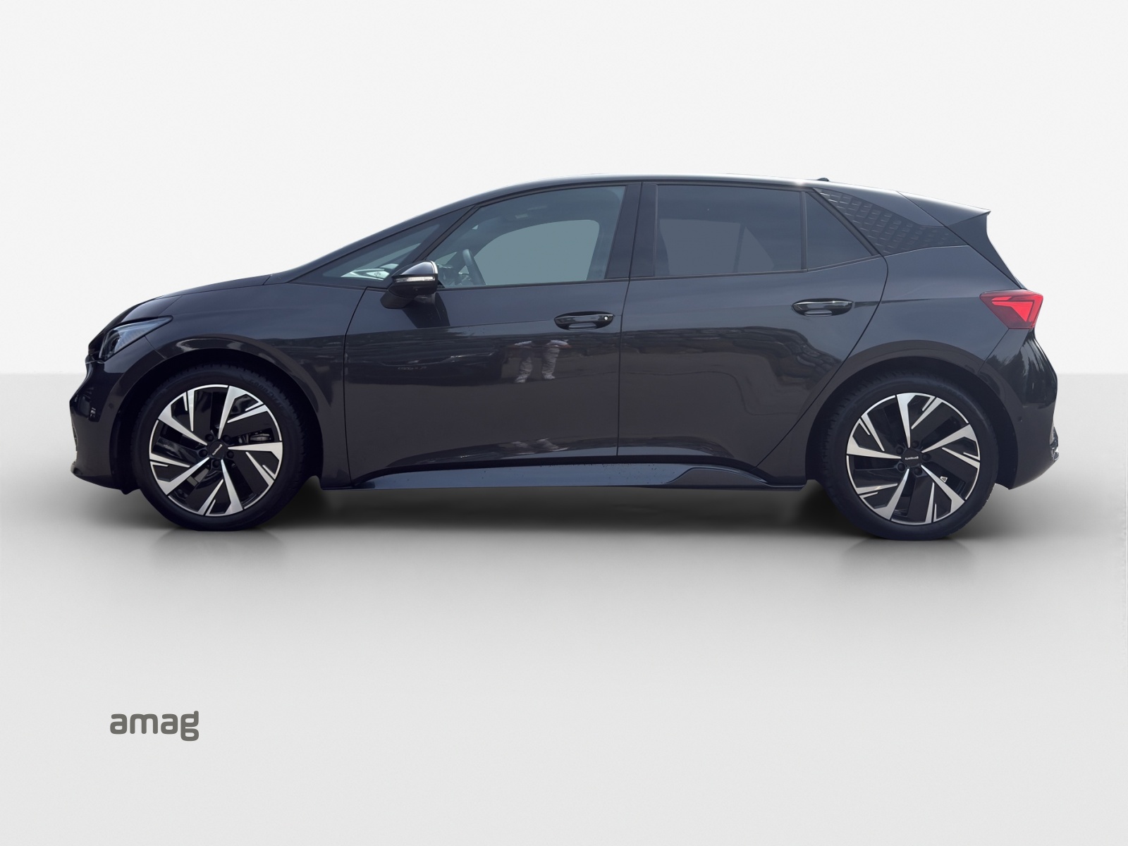 CUPRA Born 77 kWh e-Boost-showroom-element-1