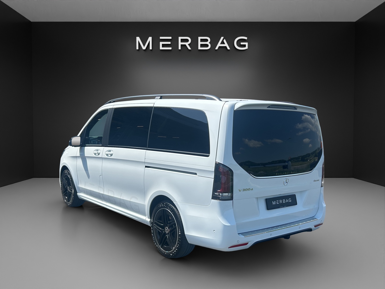MERCEDES-BENZ V 300 d lang 4Matic Swiss Edition 9G-Tronic-image-5