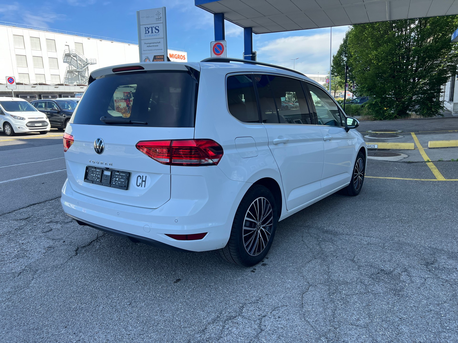 VW Touran 1.5 TSI EVO Comfortline DSG-image-4