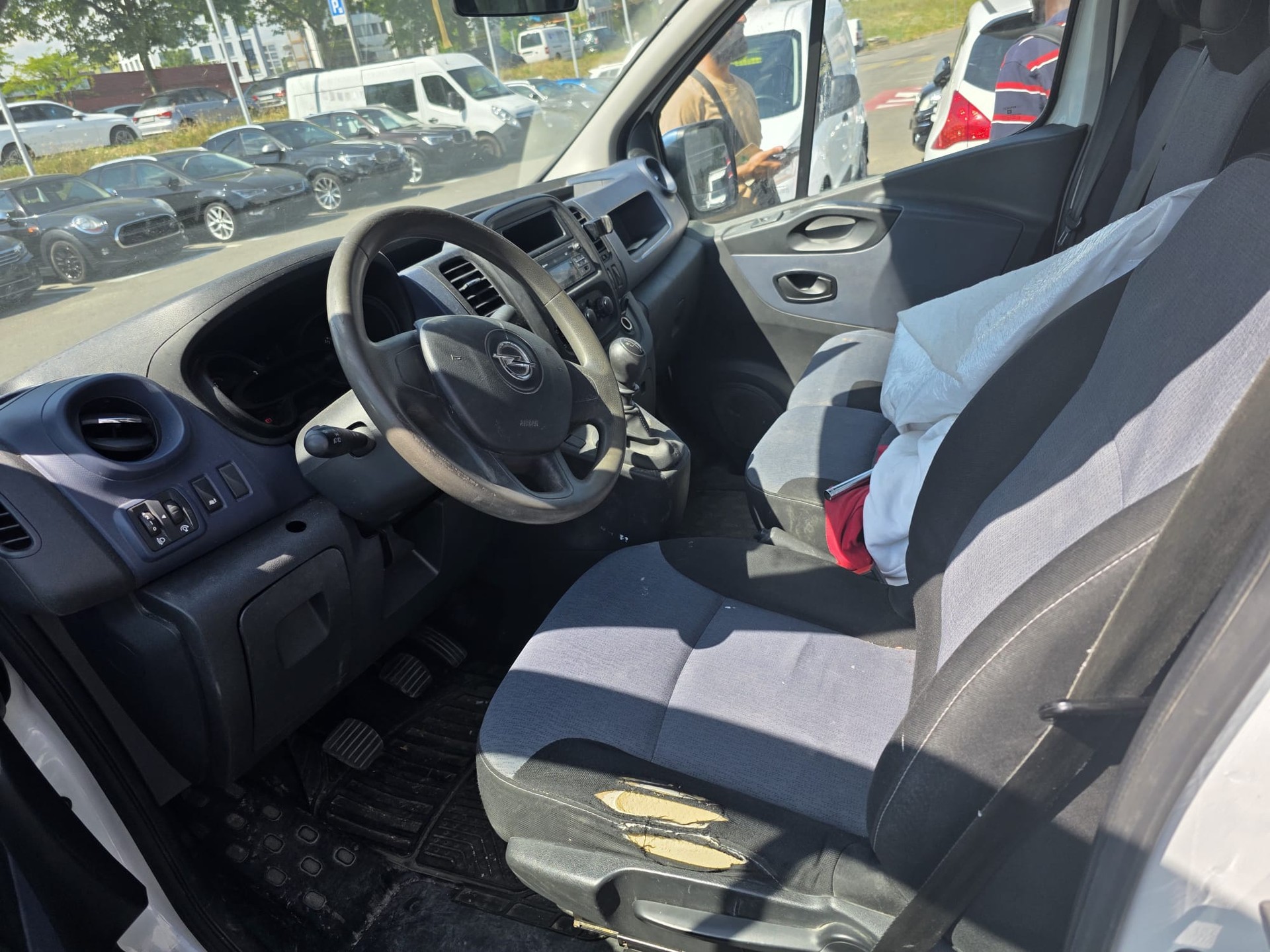OPEL Vivaro 1.6 CDTI 2.7t L1H1-image-18