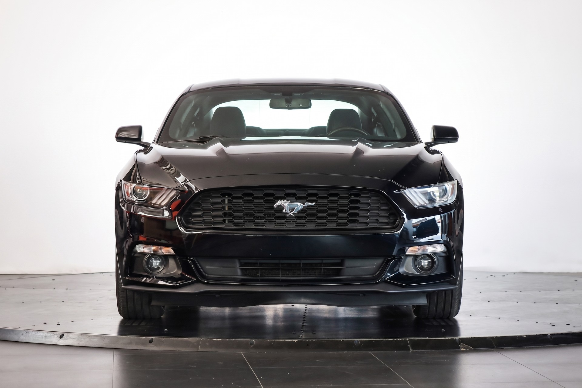 FORD Mustang Fastback 3.7 Automat-showroom-element-1