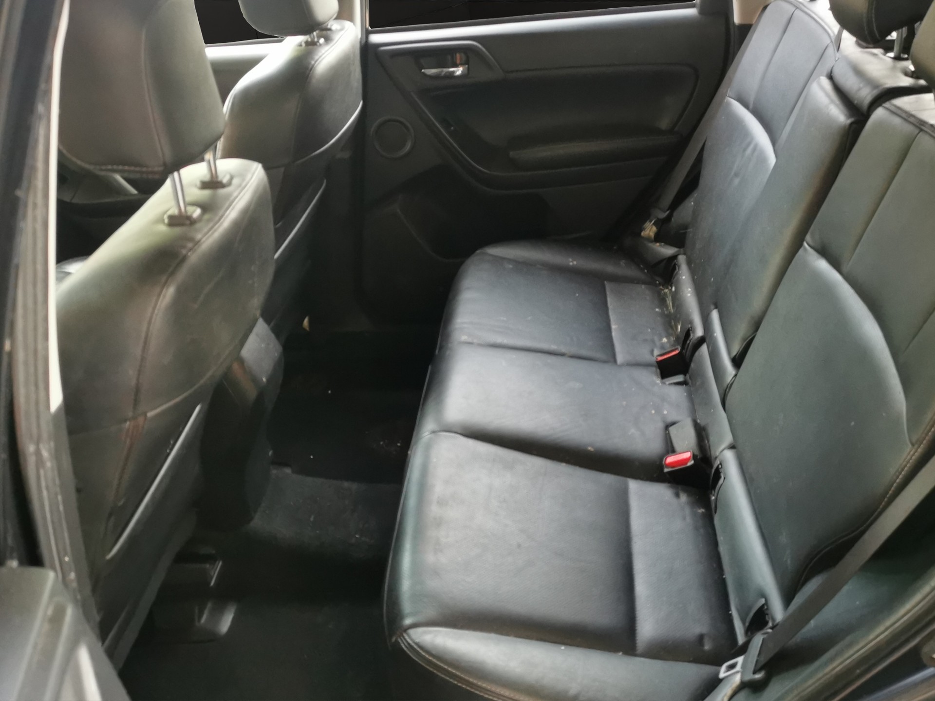 SUBARU Forester 2.0XT Luxury Lineartronic-image-13