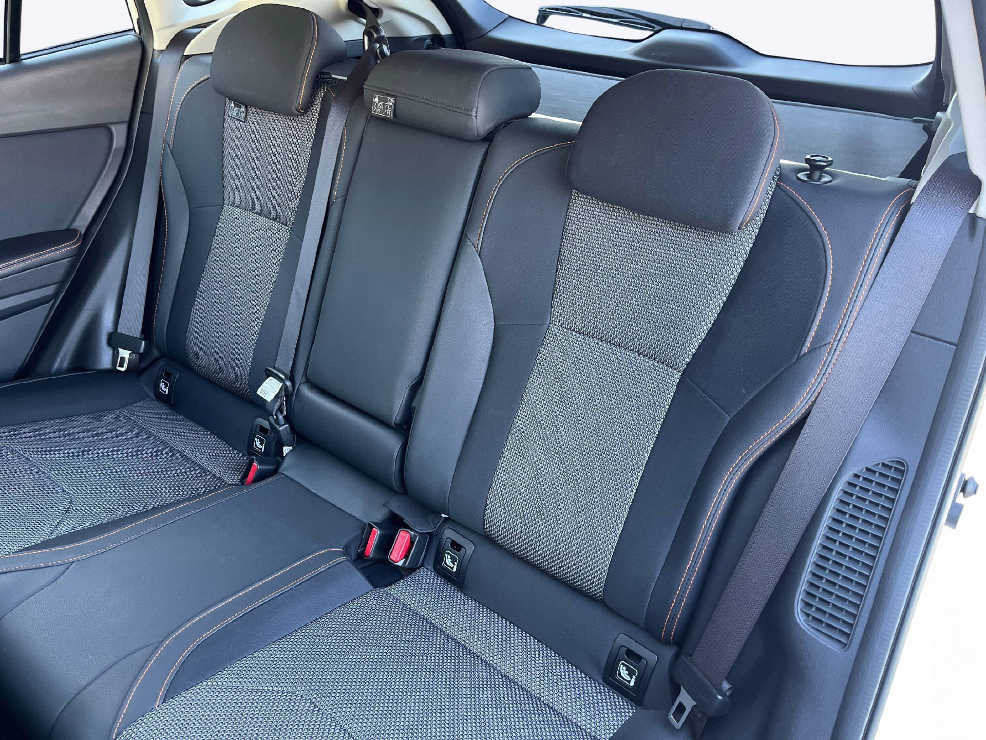 SUBARU XV 2.0i e-Boxer Swiss Plus-image-10