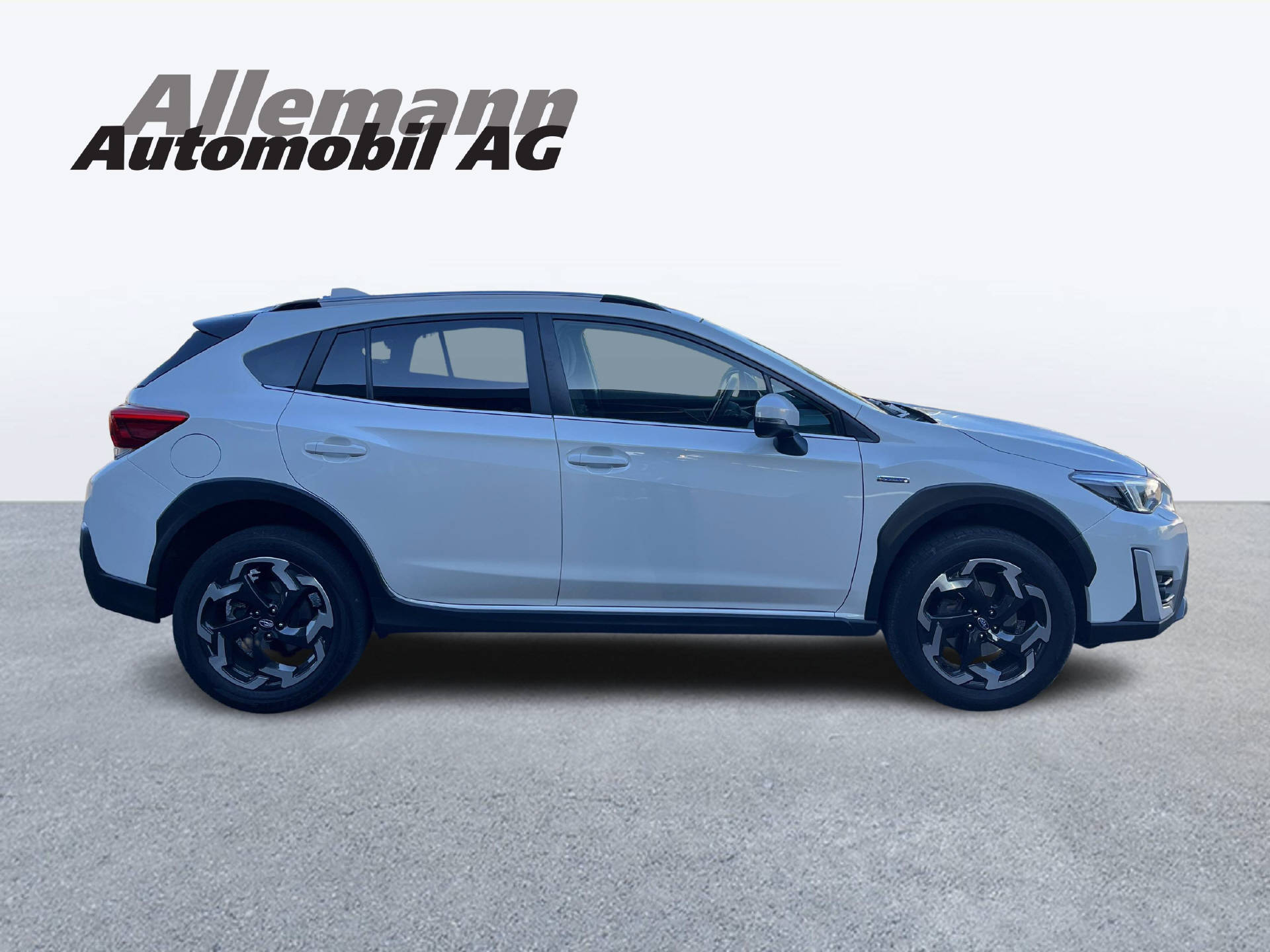 SUBARU XV 2.0i e-Boxer Swiss Plus-image-3