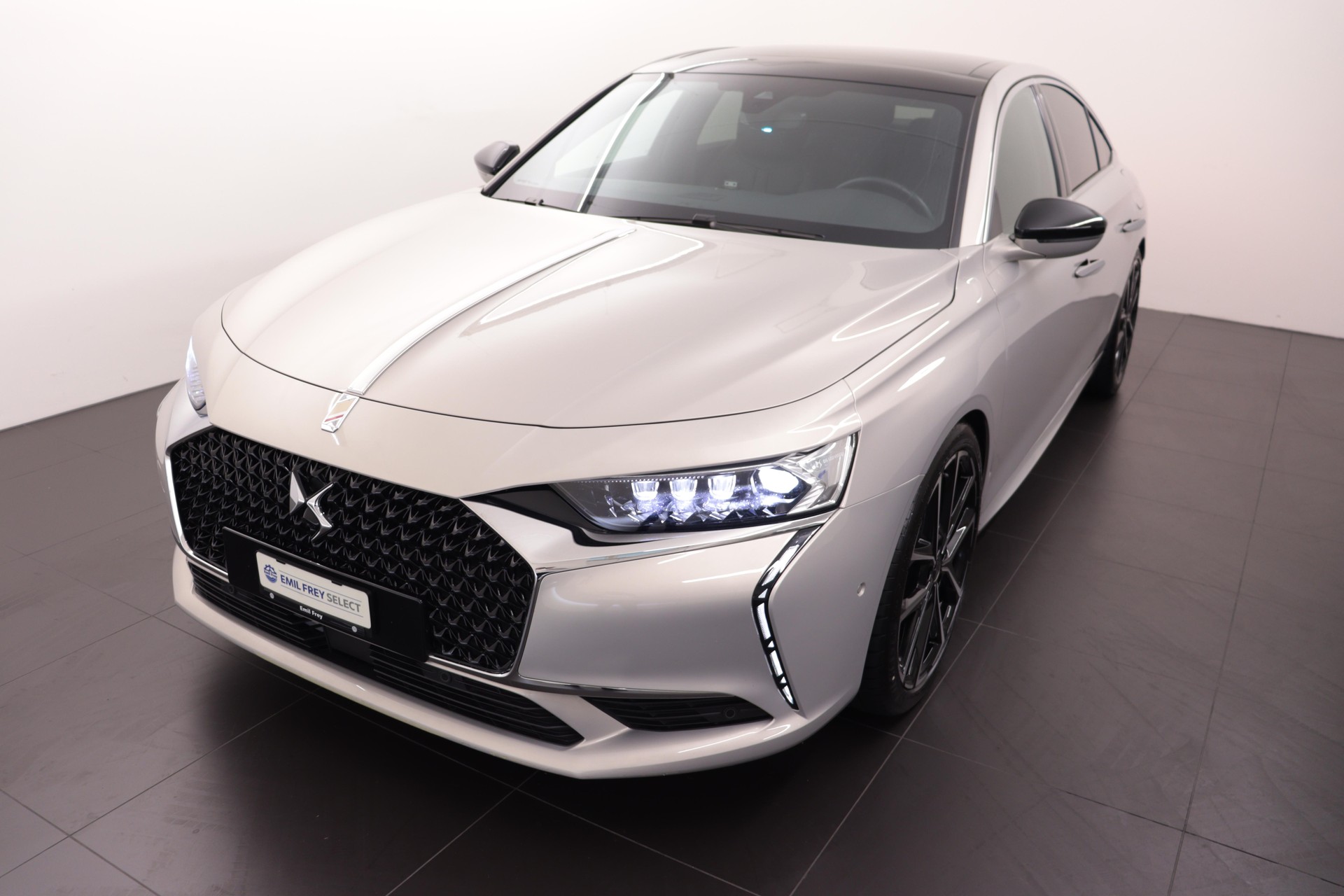 DS AUTOMOBILES 9 1.6 E-Tense Rivoli+ 4x4-showroom-element-1