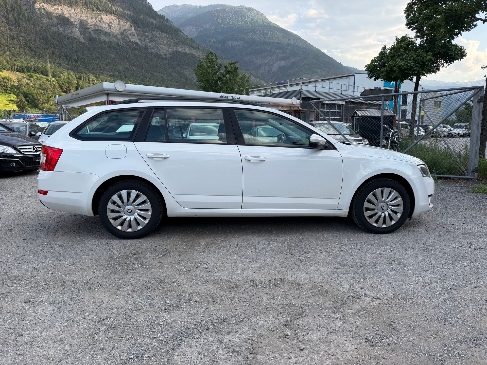 SKODA Octavia Combi 2.0 TDI Ambition 4x4 DSG-image-4