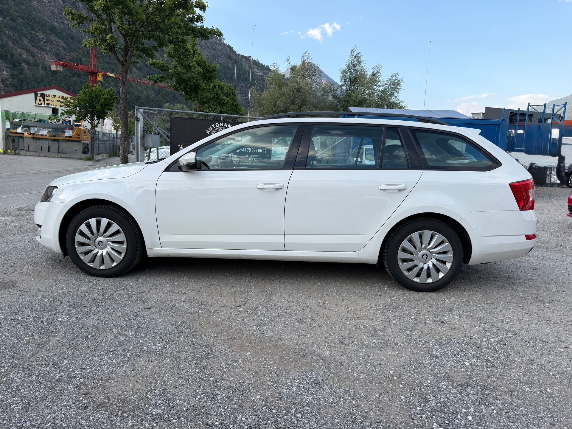 SKODA Octavia Combi 2.0 TDI Ambition 4x4 DSG-showroom-element-1