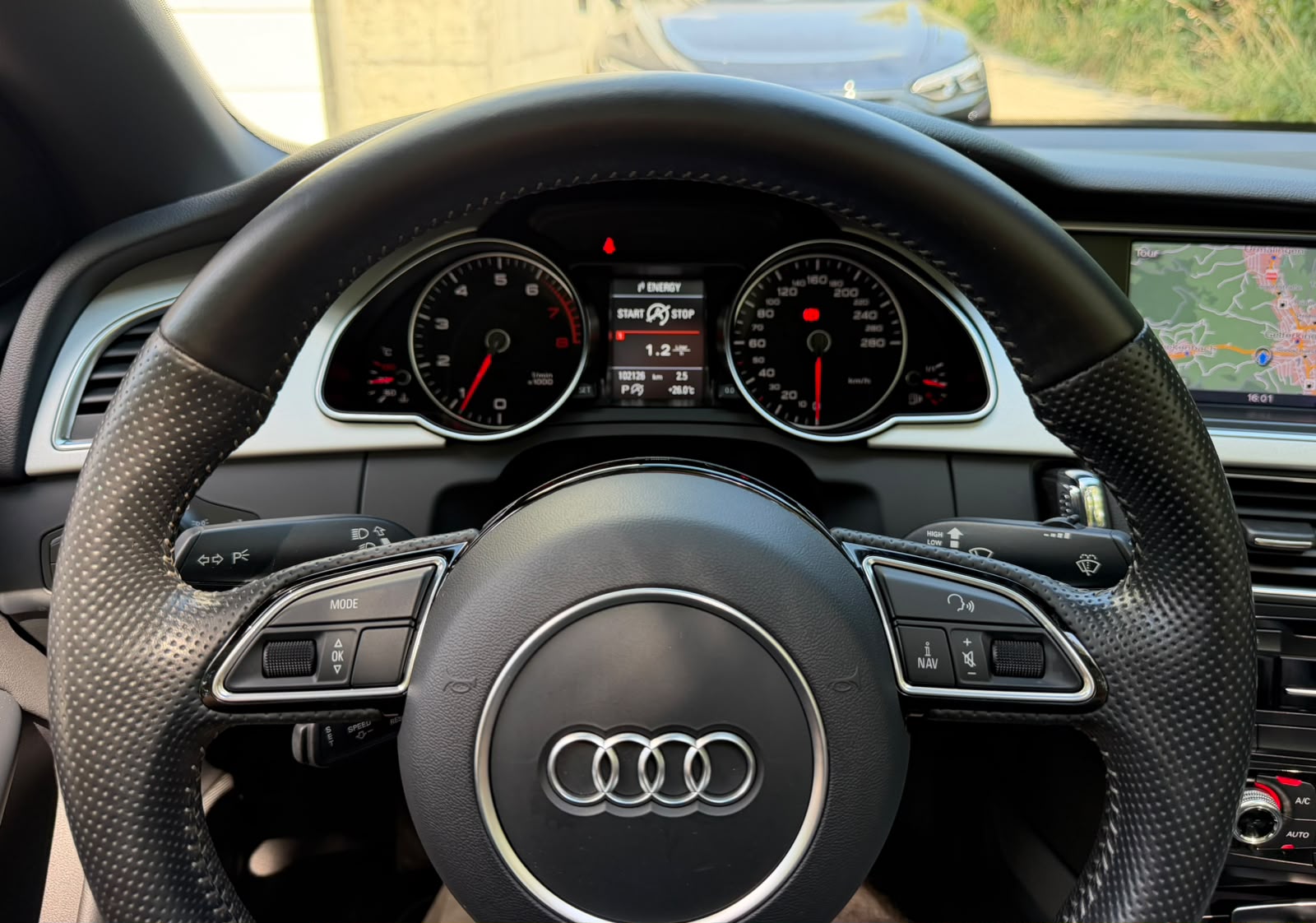 AUDI A5 Cabriolet 1.8 TFSI multitronic-image-19