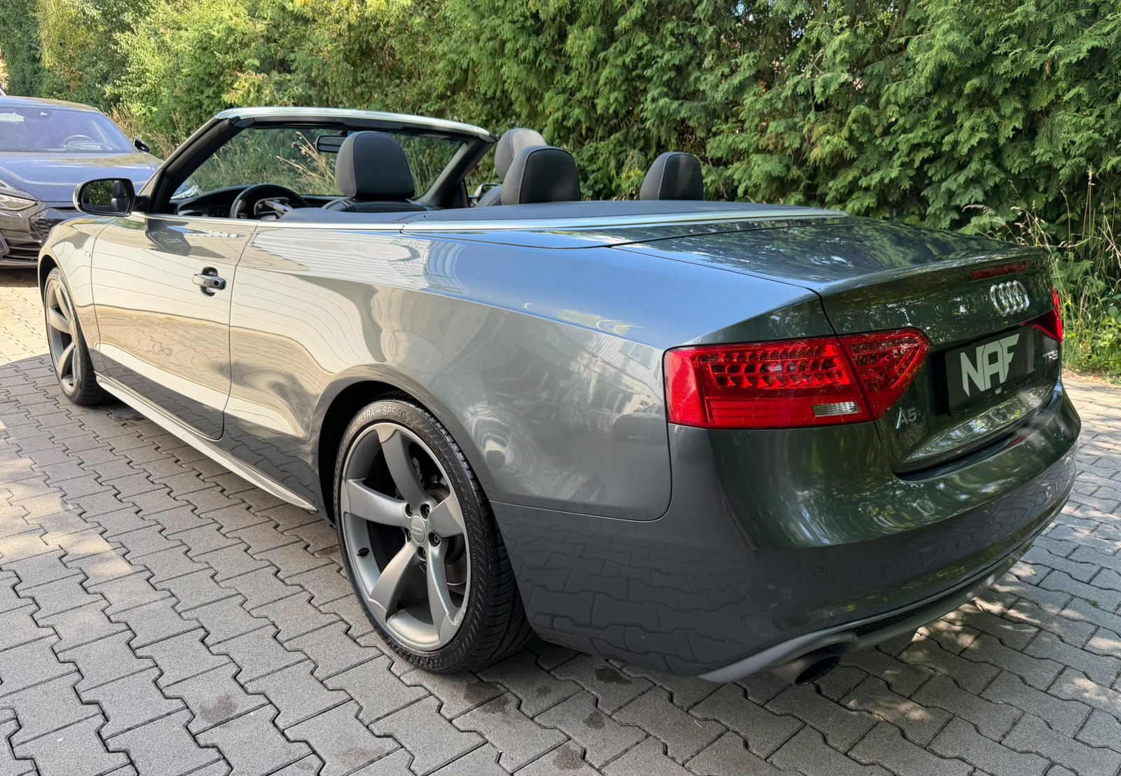 AUDI A5 Cabriolet 1.8 TFSI multitronic-image-10