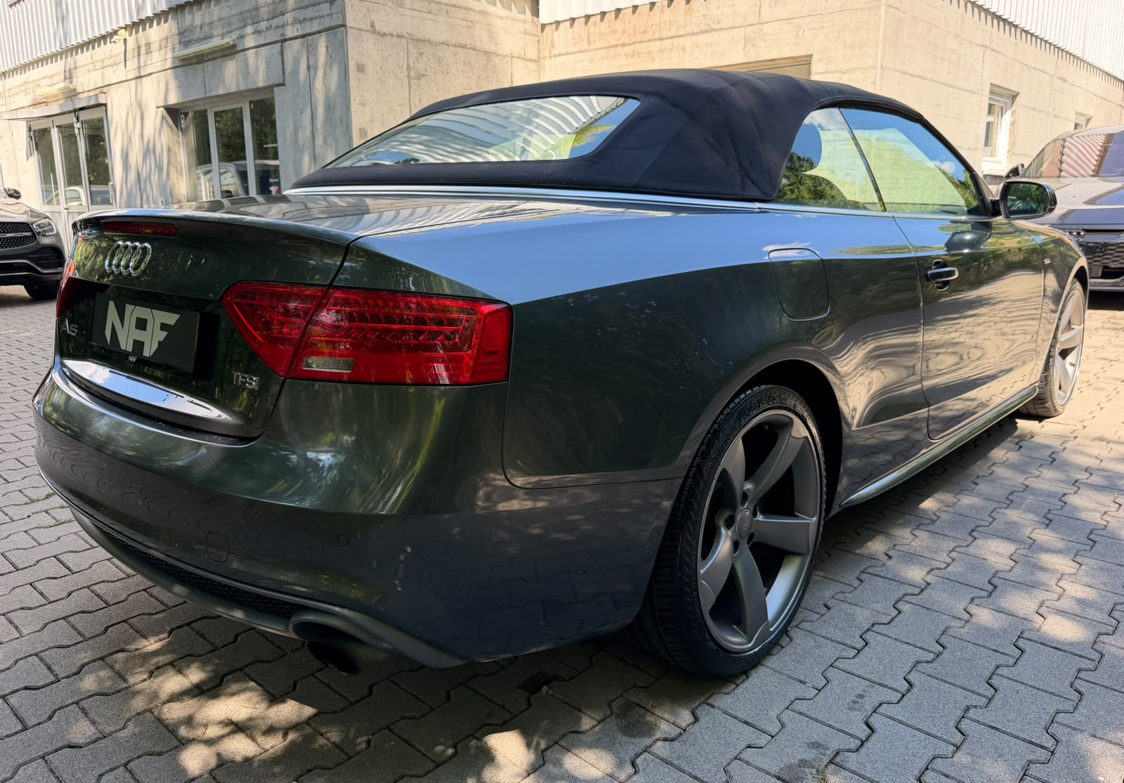 AUDI A5 Cabriolet 1.8 TFSI multitronic-image-4