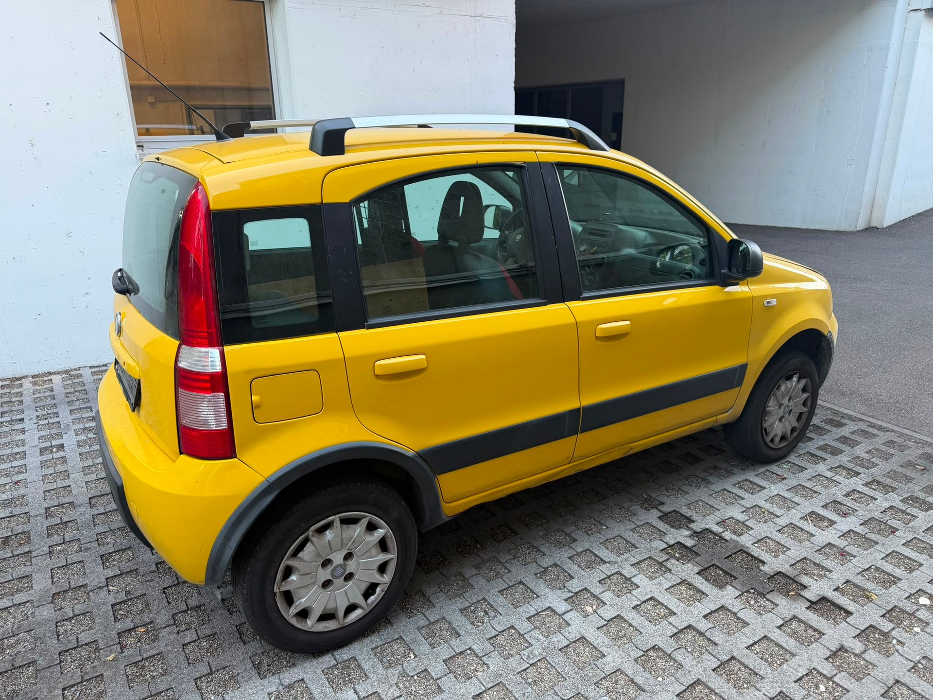 FIAT Panda Van 1.2i Trekking 4x4 Lieferwagen Export-showroom-element-2