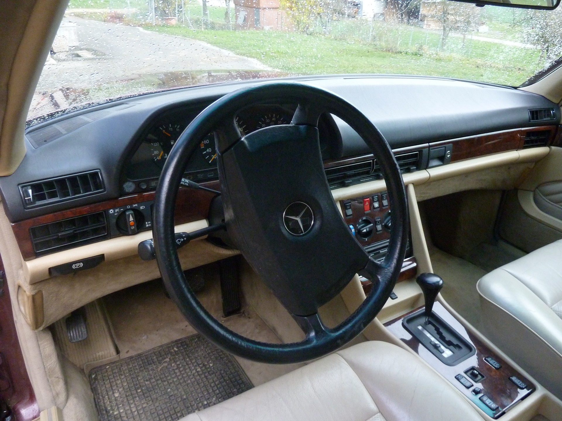MERCEDES-BENZ 500 SEC-image-9