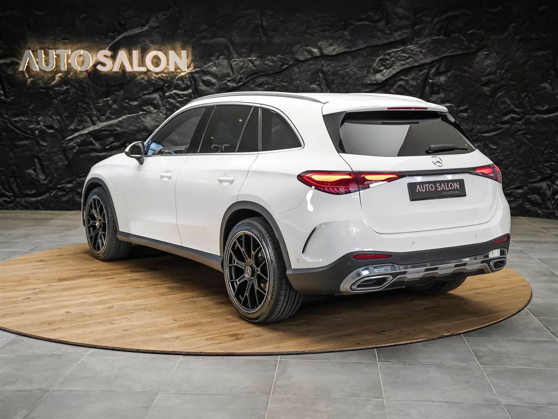 MERCEDES-BENZ GLC 220 d AMG Line 4Matic 9G-Tronic *Abstandsregler*21" Felgen*Sitzheizung*-showroom-element-2