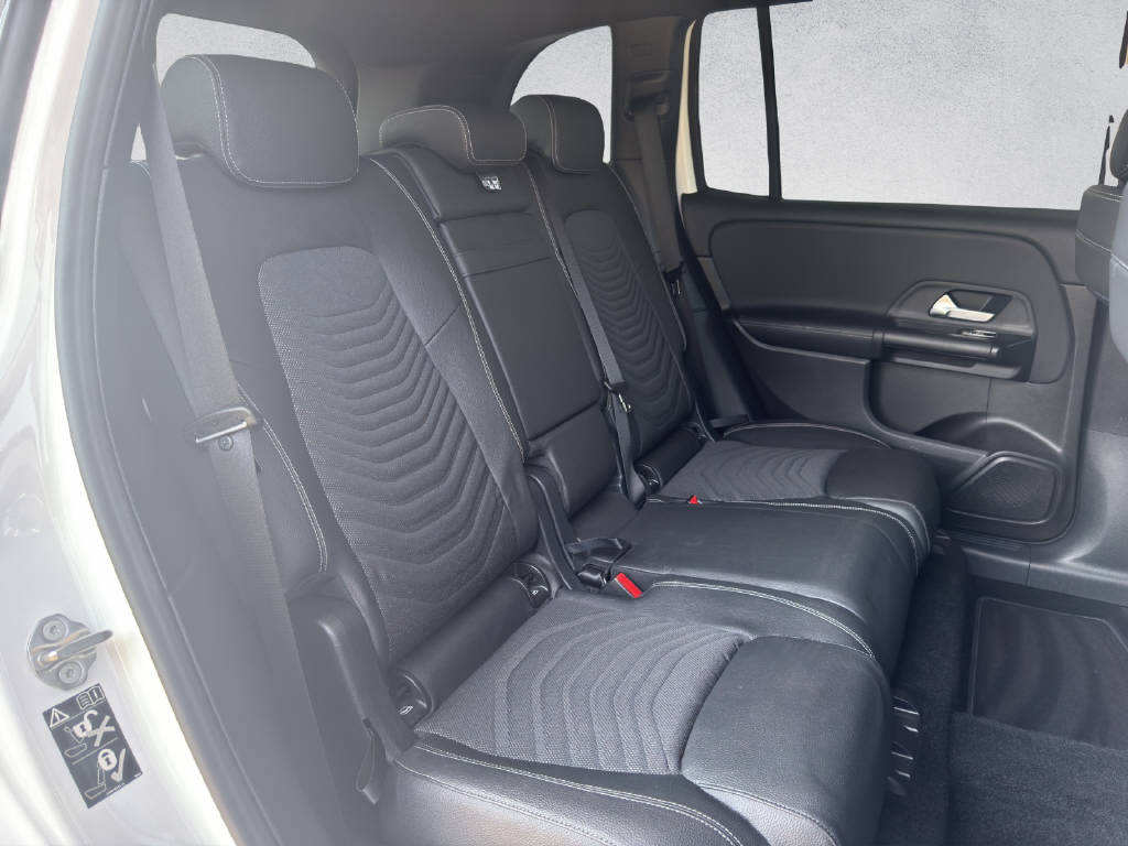 MERCEDES-BENZ GLB 250 Style 4Matic-image-12
