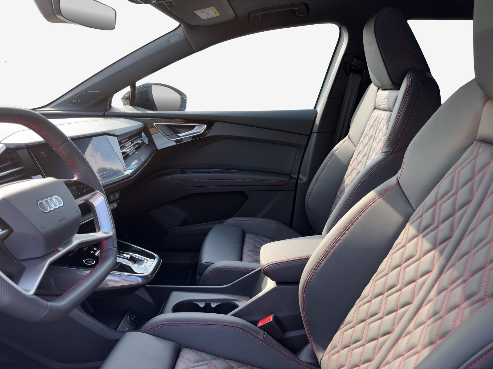 AUDI Q4 e-tron 45 Edition Swiss Ski quattro-image-7