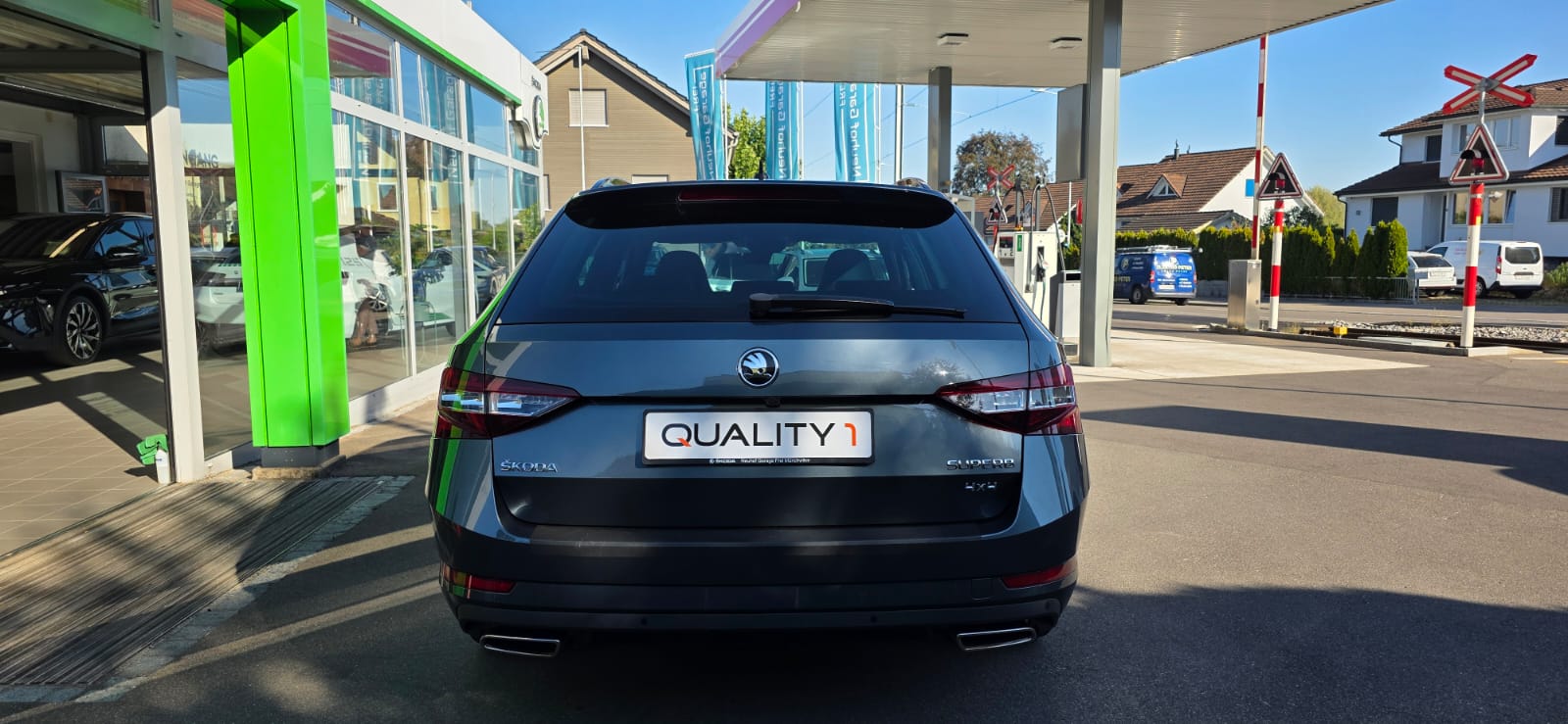 SKODA Superb 2.0 TSI SportLine+ 4x4 DSG-showroom-element-2