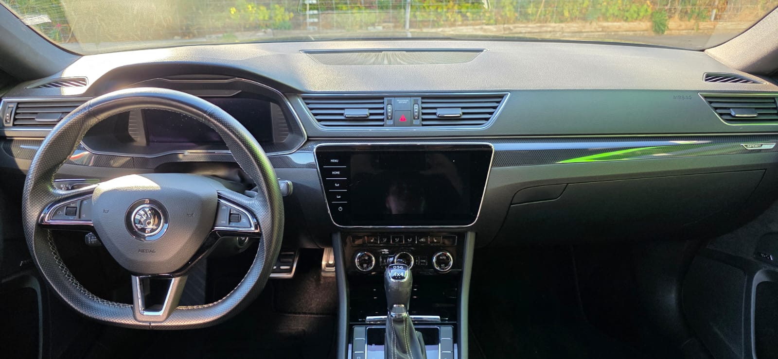 SKODA Superb 2.0 TSI SportLine+ 4x4 DSG-image-8