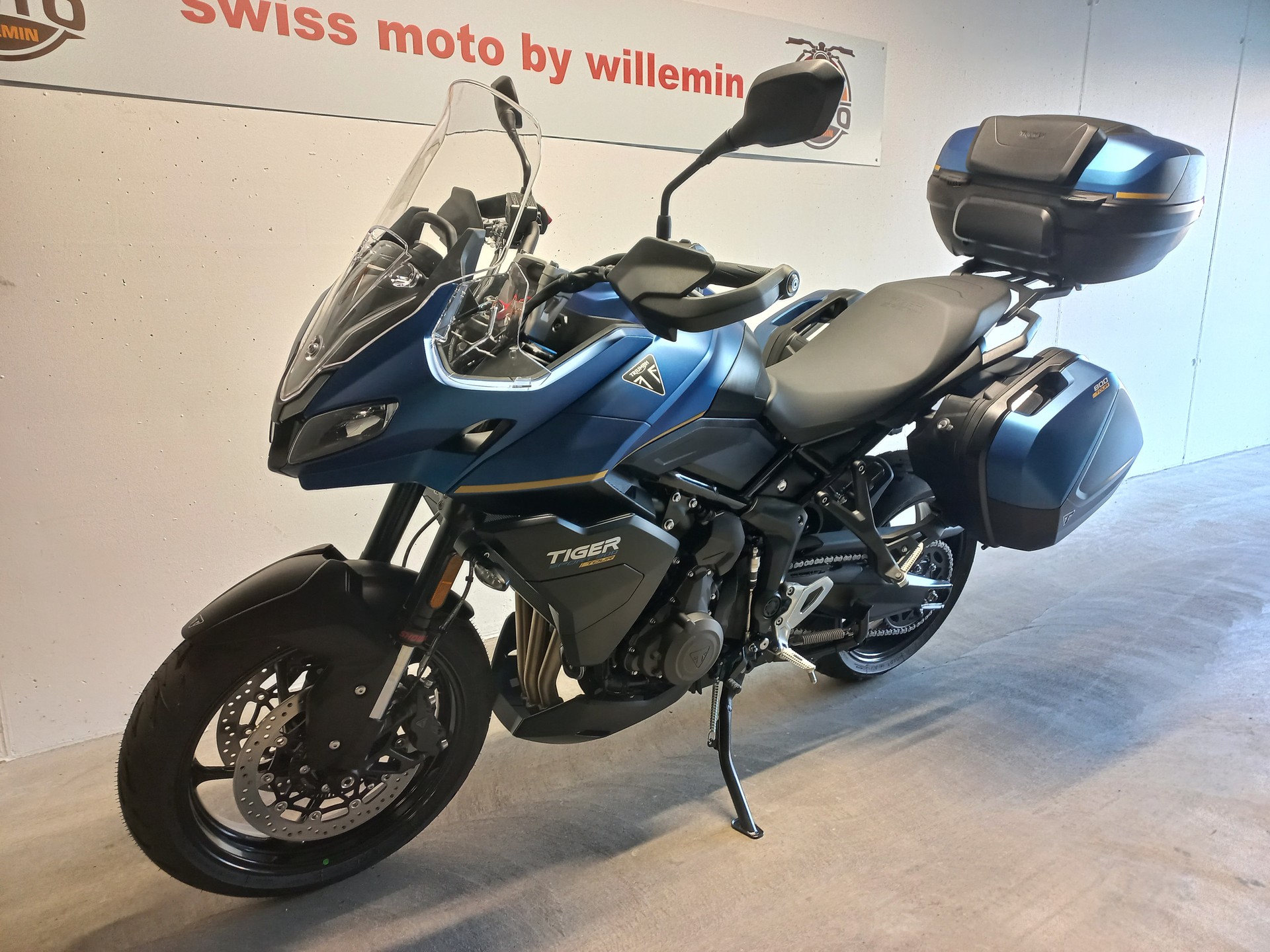 TRIUMPH Tiger Sport 800 tour-showroom-element-1