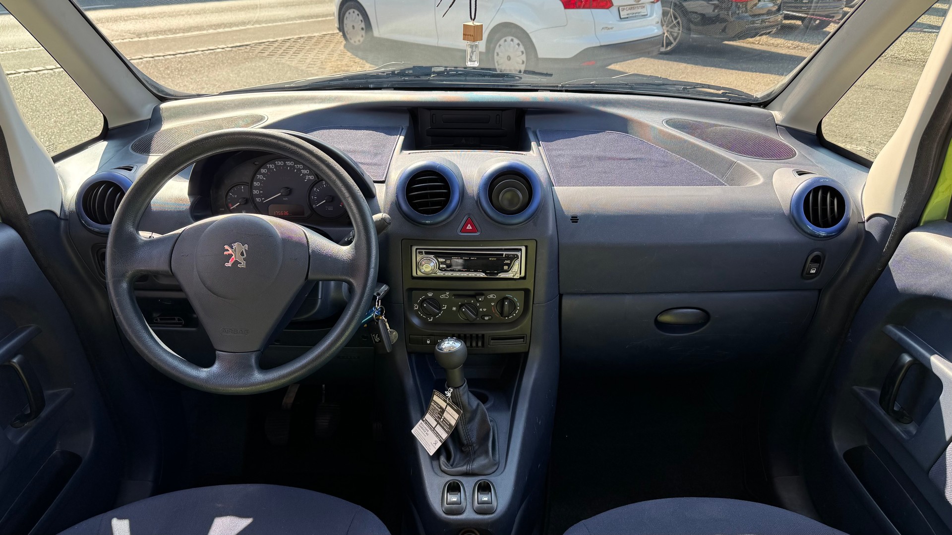 PEUGEOT 1007 1.4 Urban-image-10