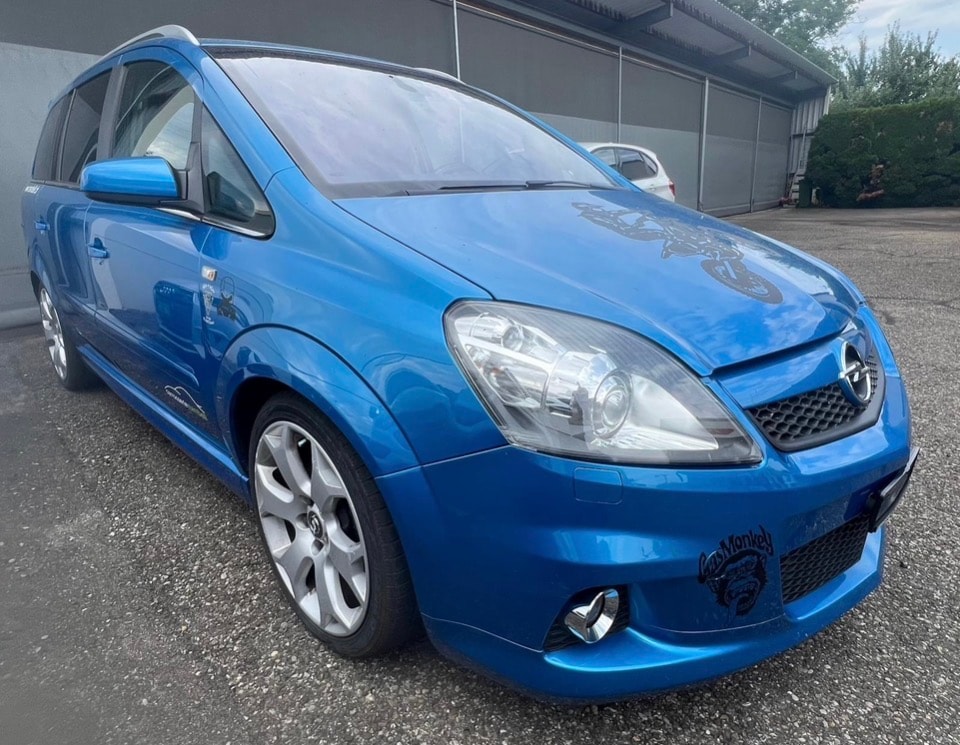 OPEL Zafira 2.0i 16V Turbo OPC