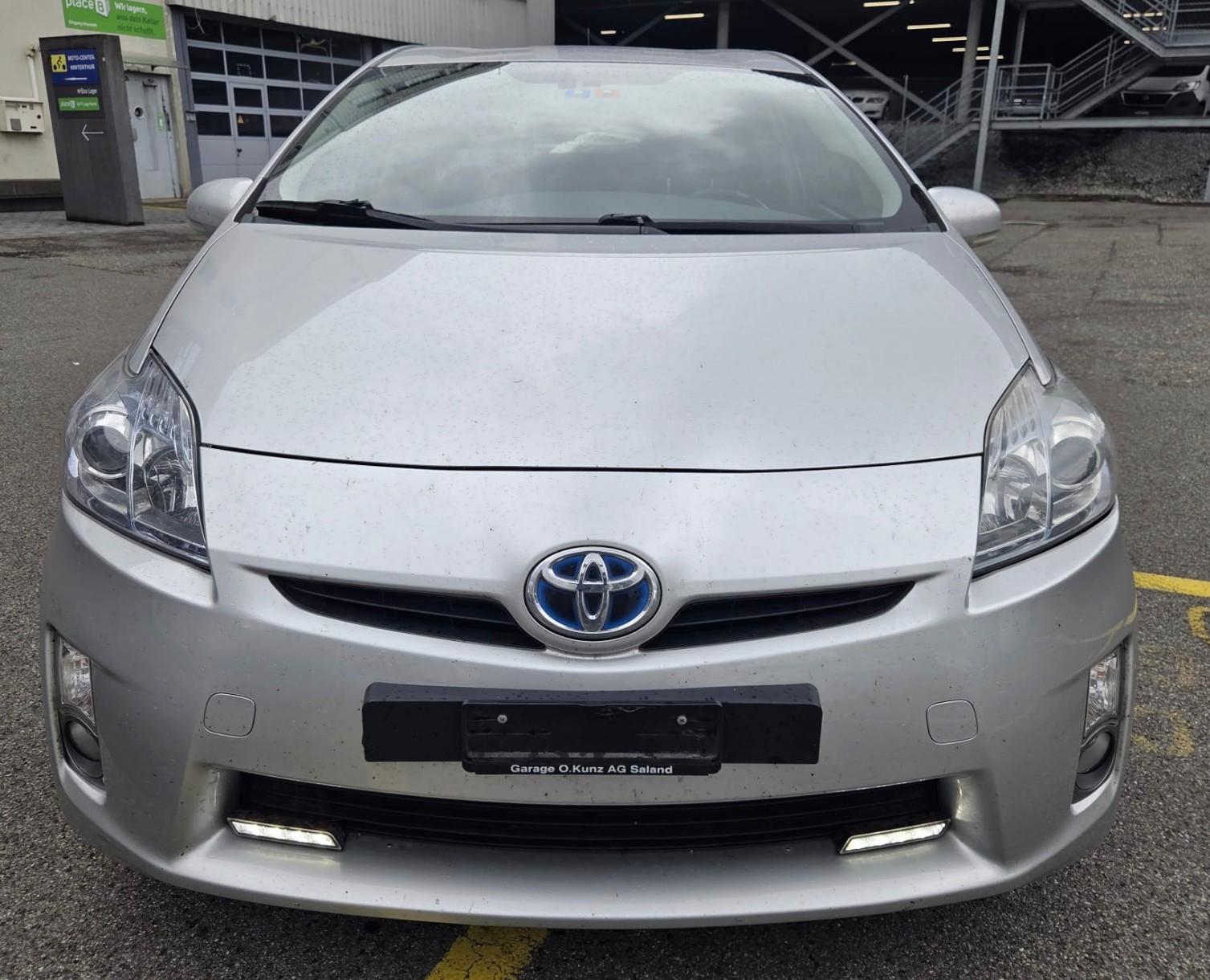 TOYOTA Prius 1.8 16V HSD Sol