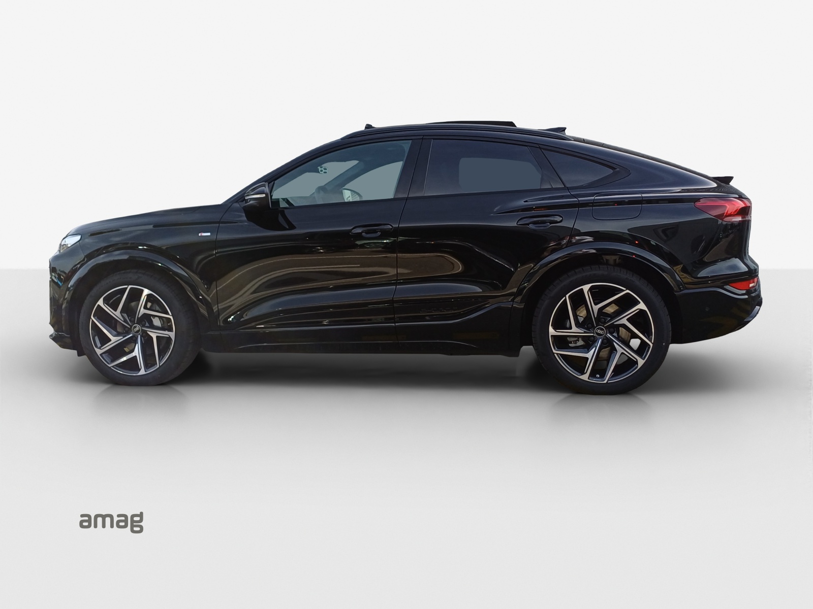 AUDI Q6 Sportback e-tron quattro-showroom-element-1