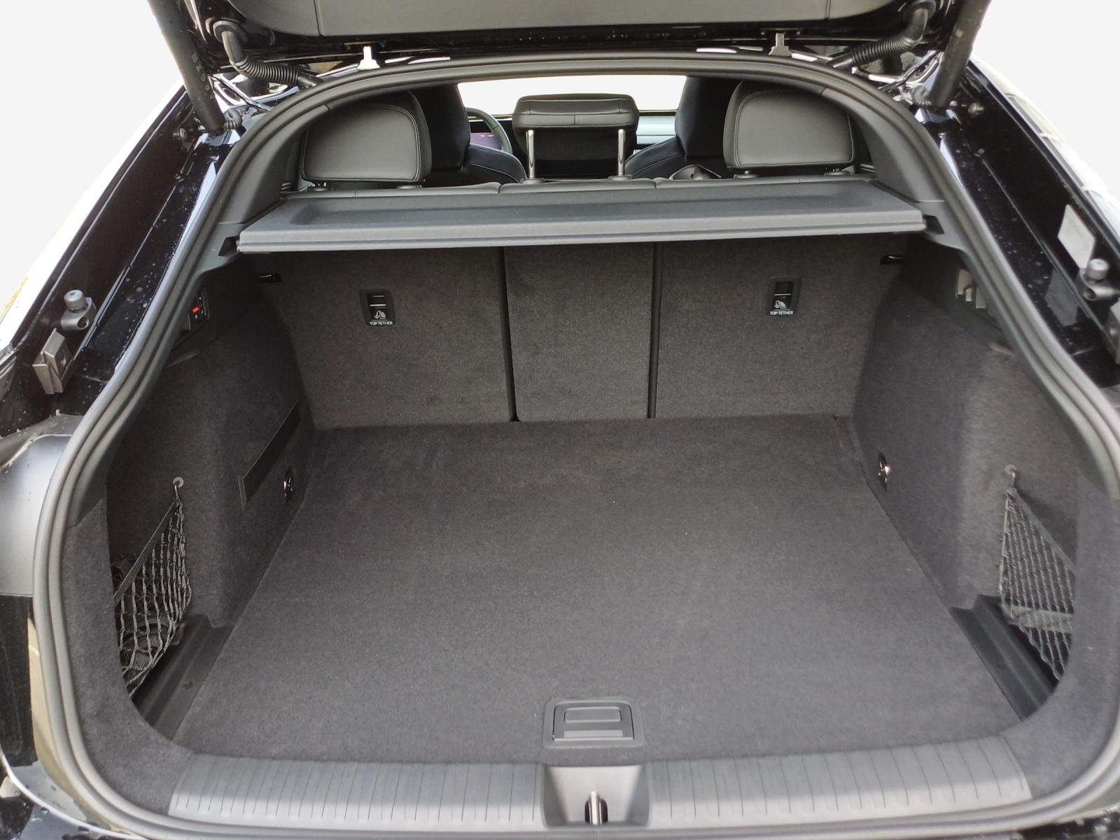 AUDI Q6 Sportback e-tron quattro-image-12