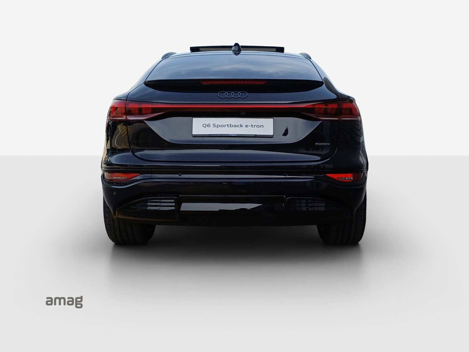 AUDI Q6 Sportback e-tron quattro-showroom-element-3