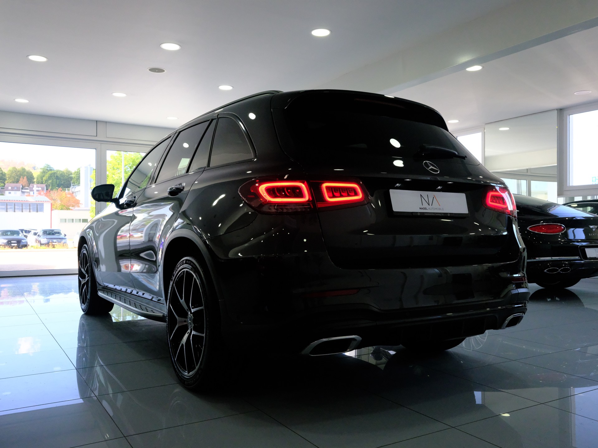 MERCEDES-BENZ GLC 220 d AMG Line 4Matic 9G-Tronic-image-4
