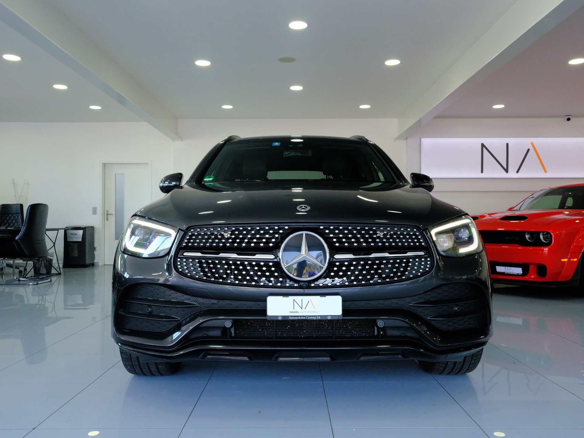 MERCEDES-BENZ GLC 220 d AMG Line 4Matic 9G-Tronic-showroom-element-2