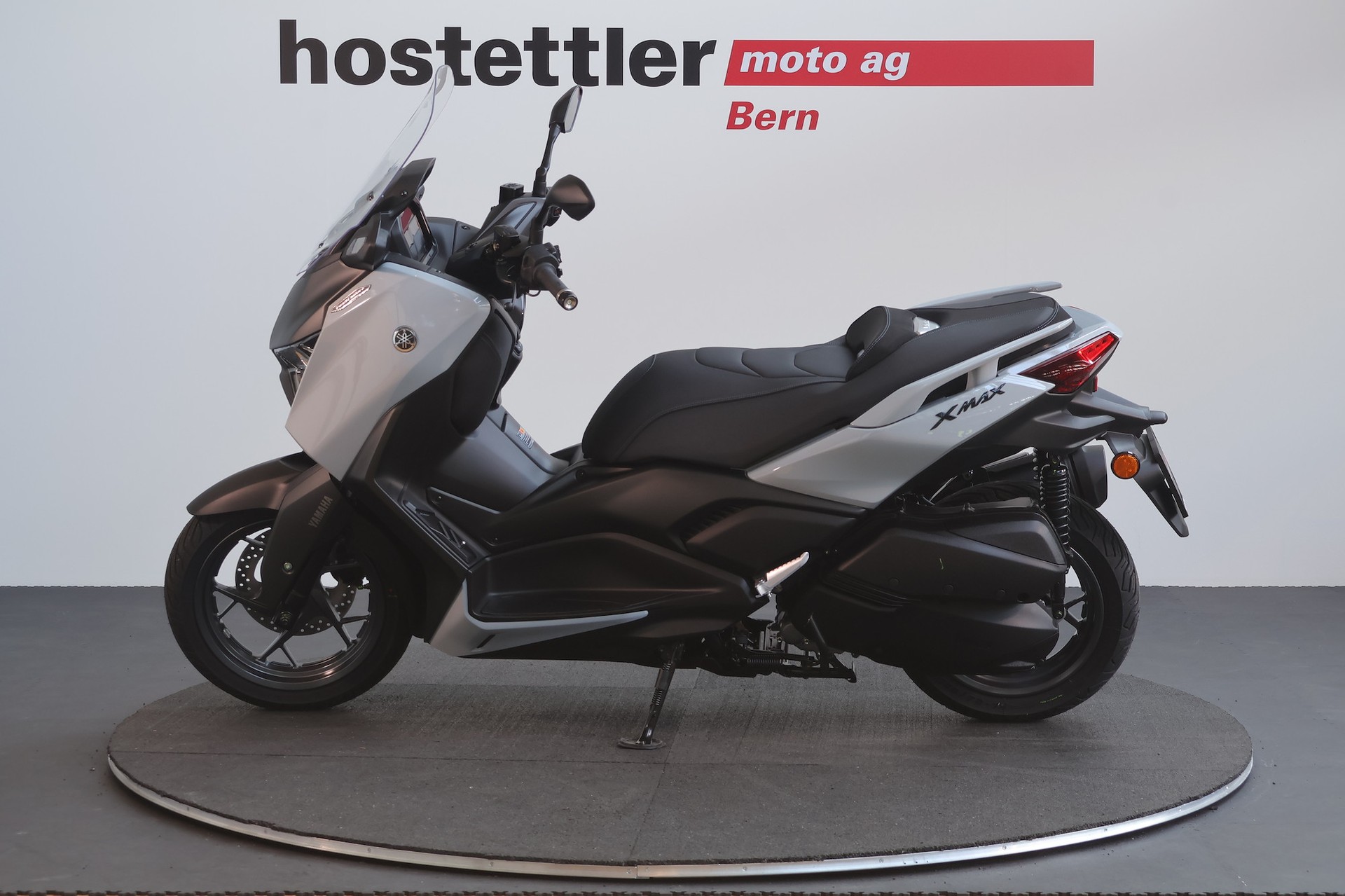 YAMAHA XMAX 300 Tech MAX+-image-4