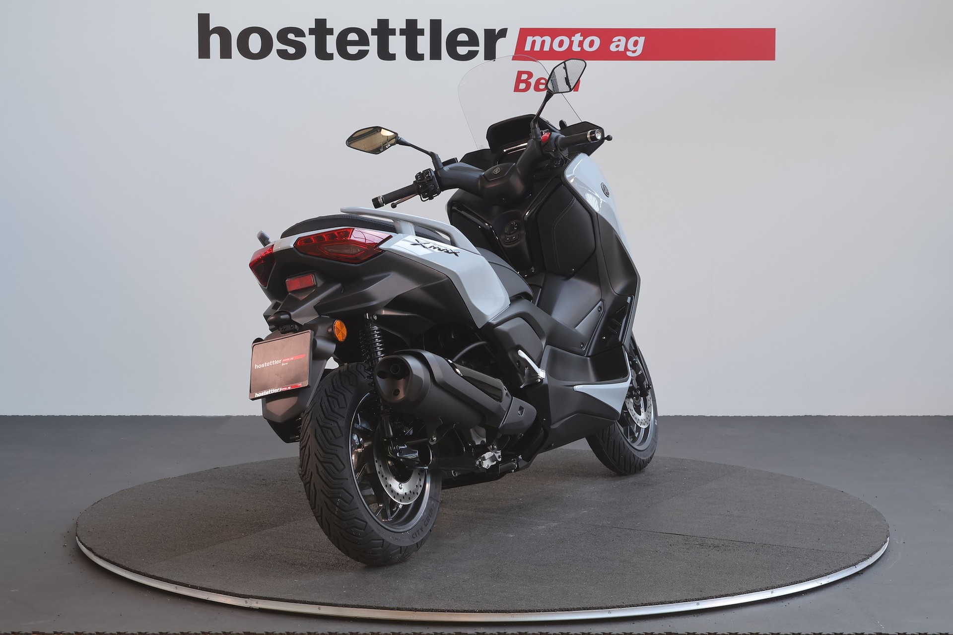 YAMAHA XMAX 300 Tech MAX+-image-2