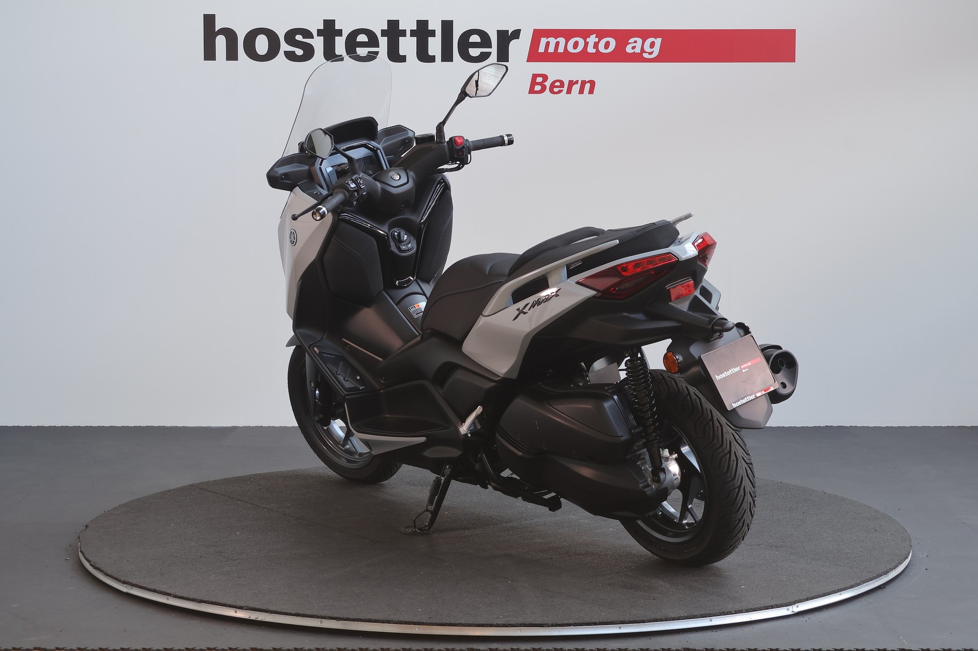 YAMAHA XMAX 300 Tech MAX+-image-3