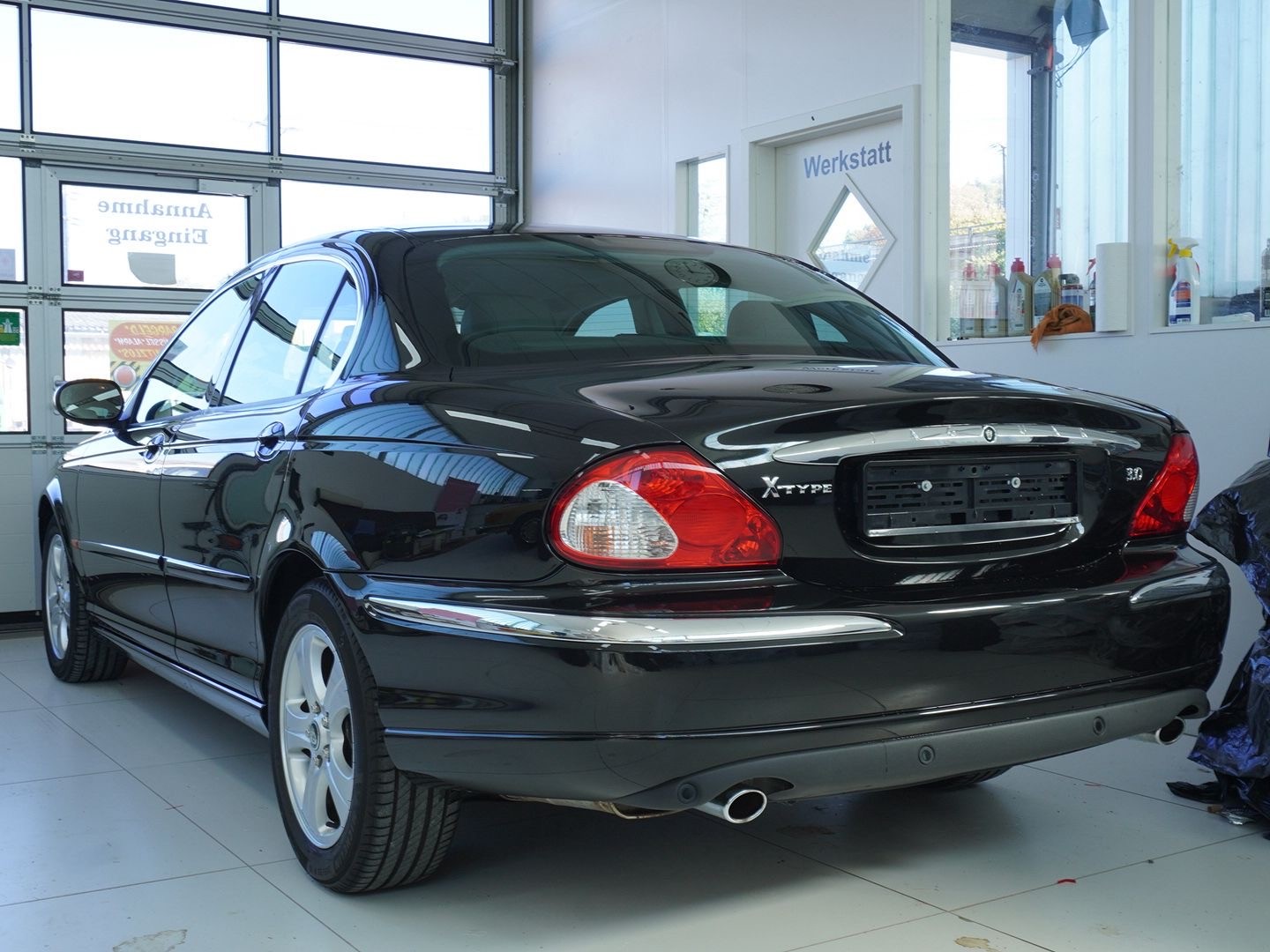 JAGUAR X-Type 3.0 V6 Traction4 Executive-showroom-element-1
