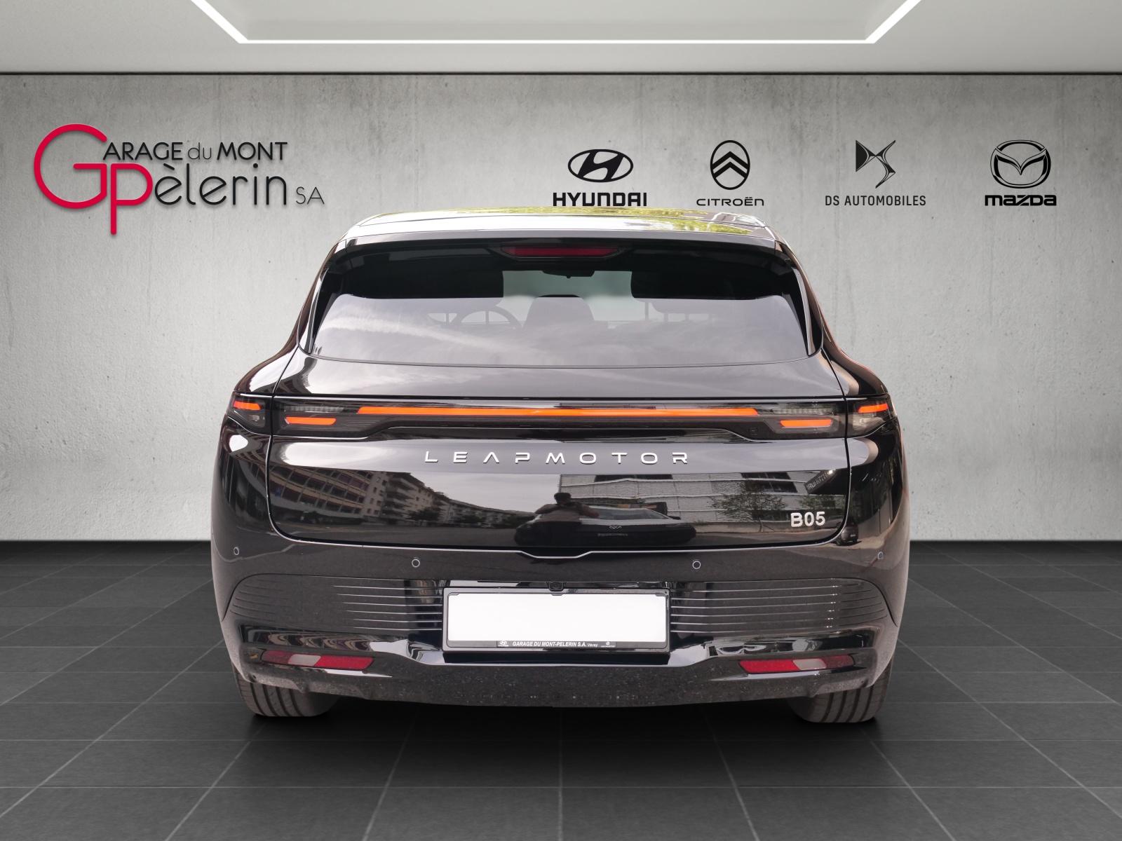 LEAPMOTOR B05 EV-showroom-element-2