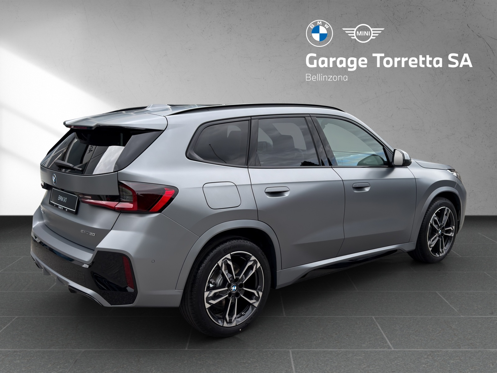 BMW iX1 eDrive 20 Edition M Sport-image-4