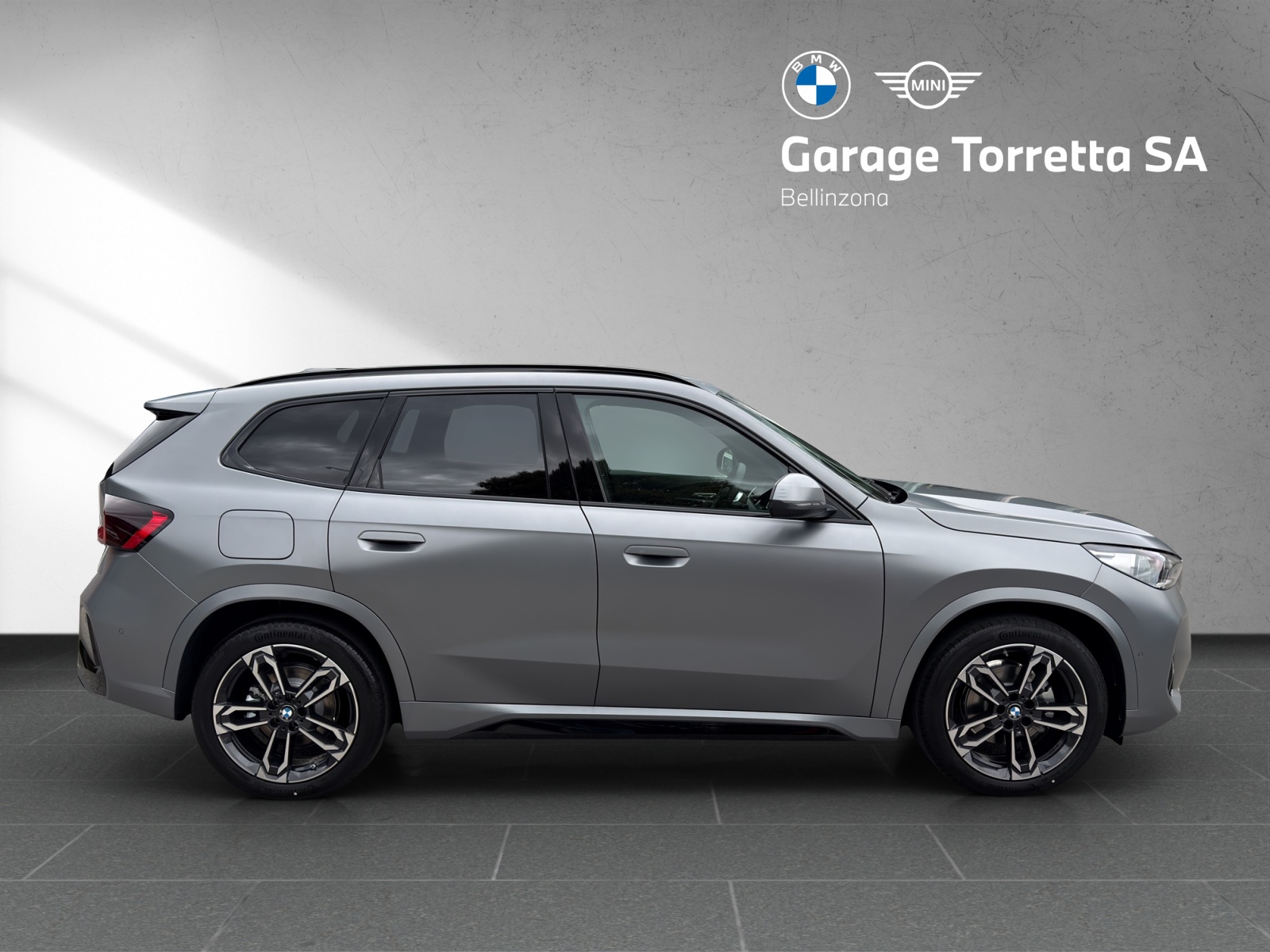 BMW iX1 eDrive 20 Edition M Sport-image-5