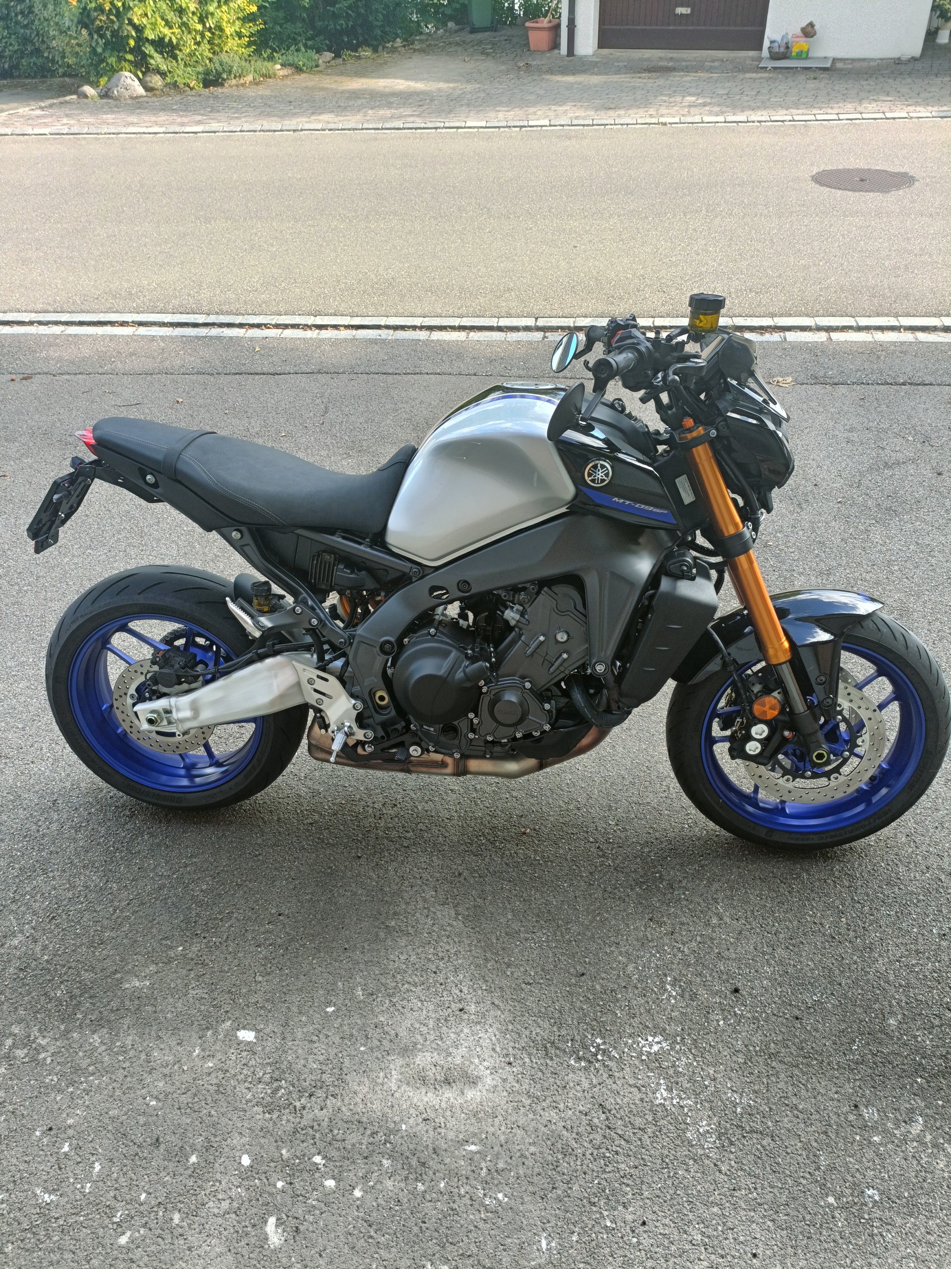 YAMAHA MT-09 SP-image-1