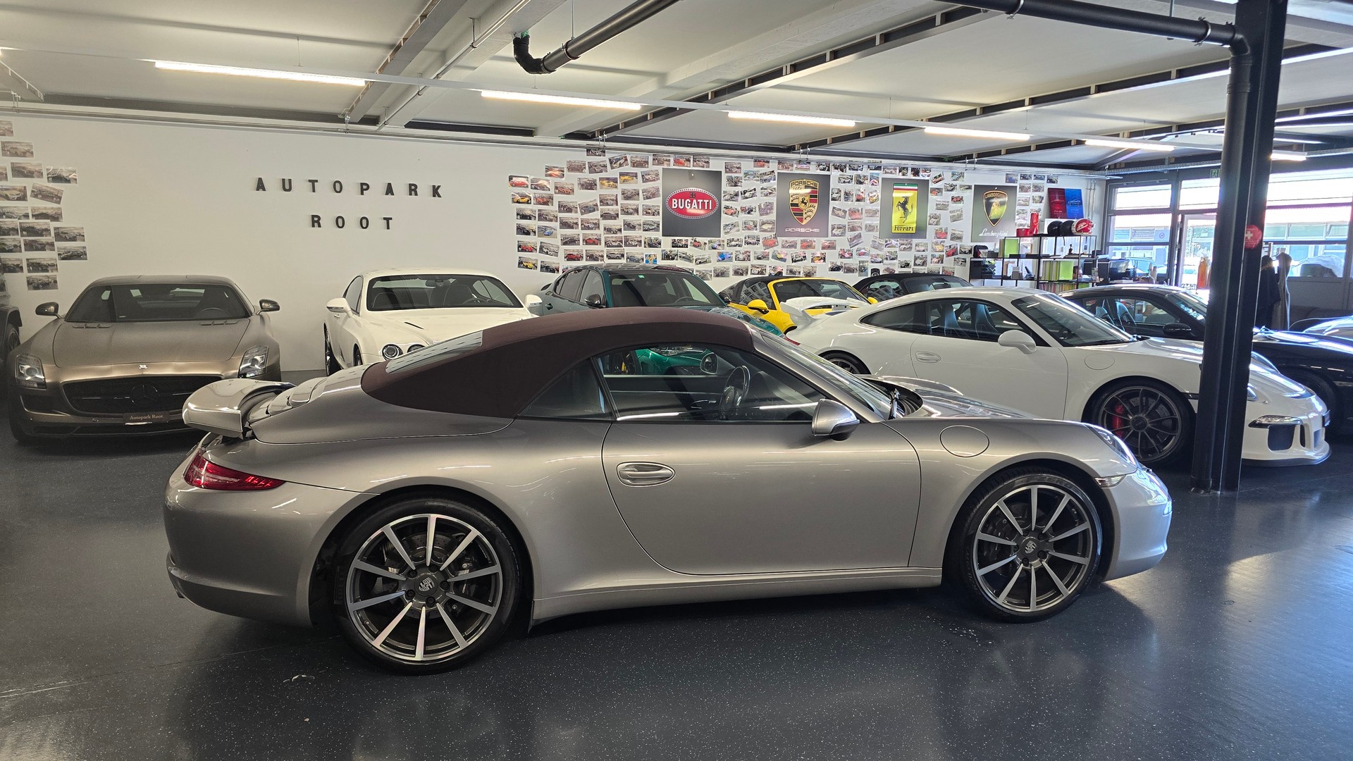 PORSCHE 911 Cabrio Carrera-showroom-element-2
