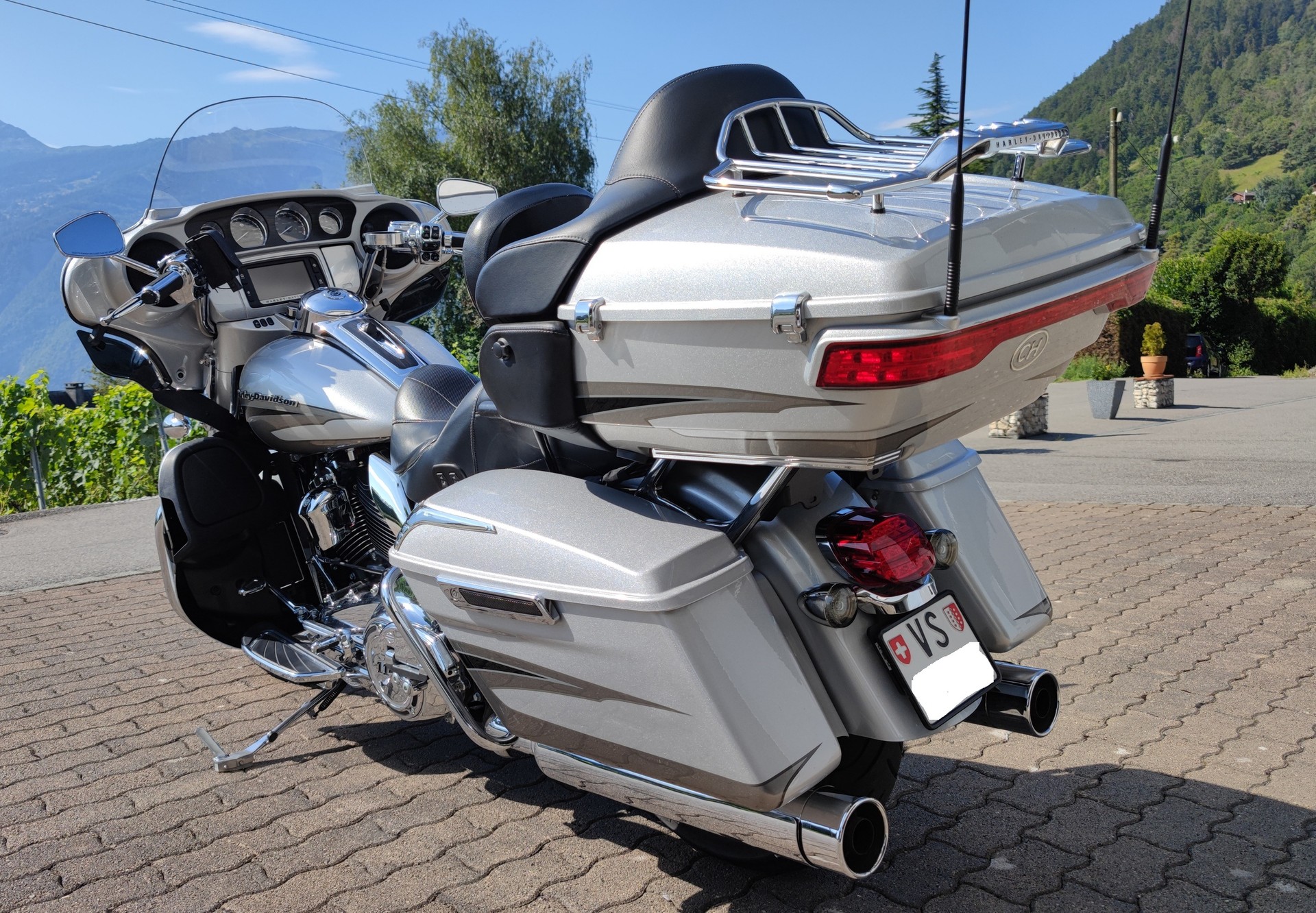 HARLEY-DAVIDSON FLHTKSE Electra Glide Ultra Limited 114 CVO-image-8
