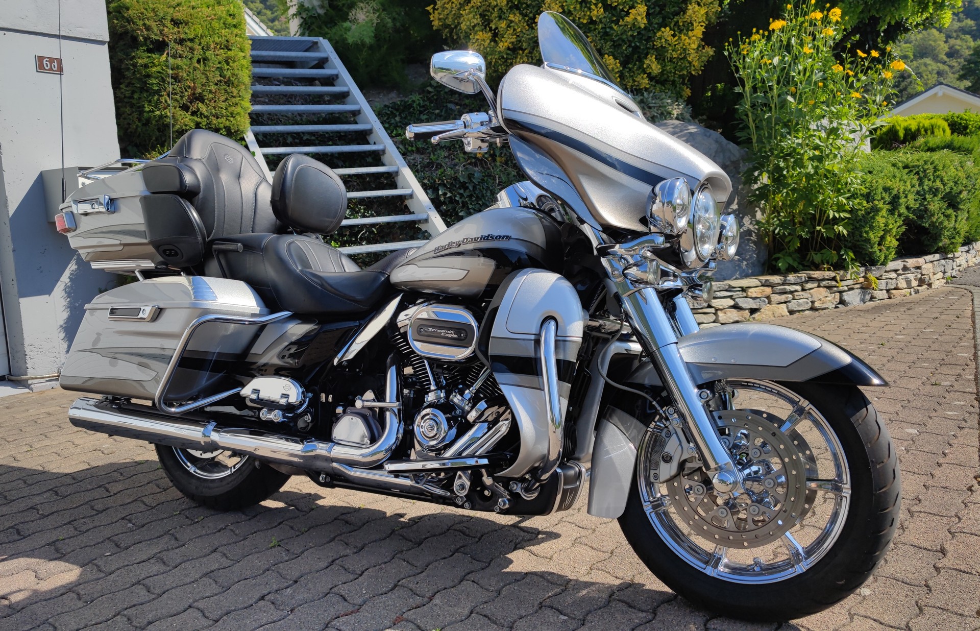 HARLEY-DAVIDSON FLHTKSE Electra Glide Ultra Limited 114 CVO-image-10