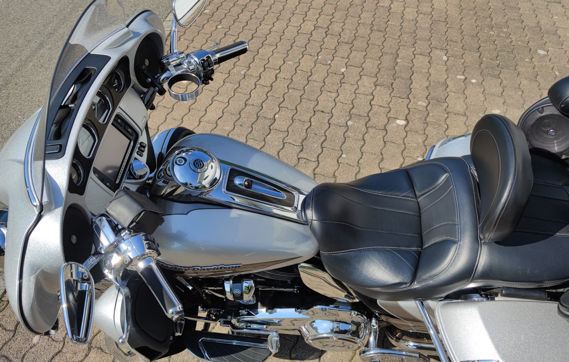 HARLEY-DAVIDSON FLHTKSE Electra Glide Ultra Limited 114 CVO-image-9