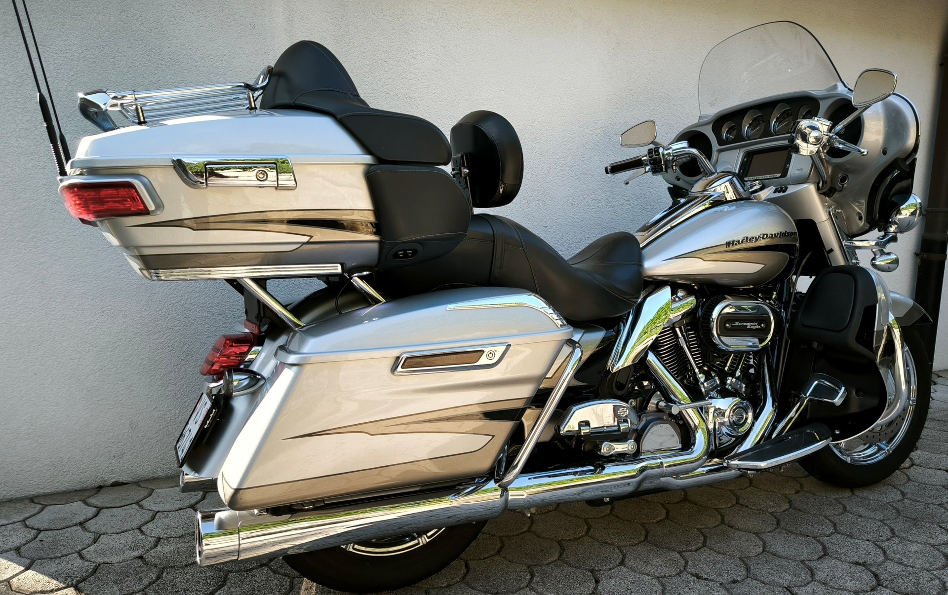 HARLEY-DAVIDSON FLHTKSE Electra Glide Ultra Limited 114 CVO-image-12