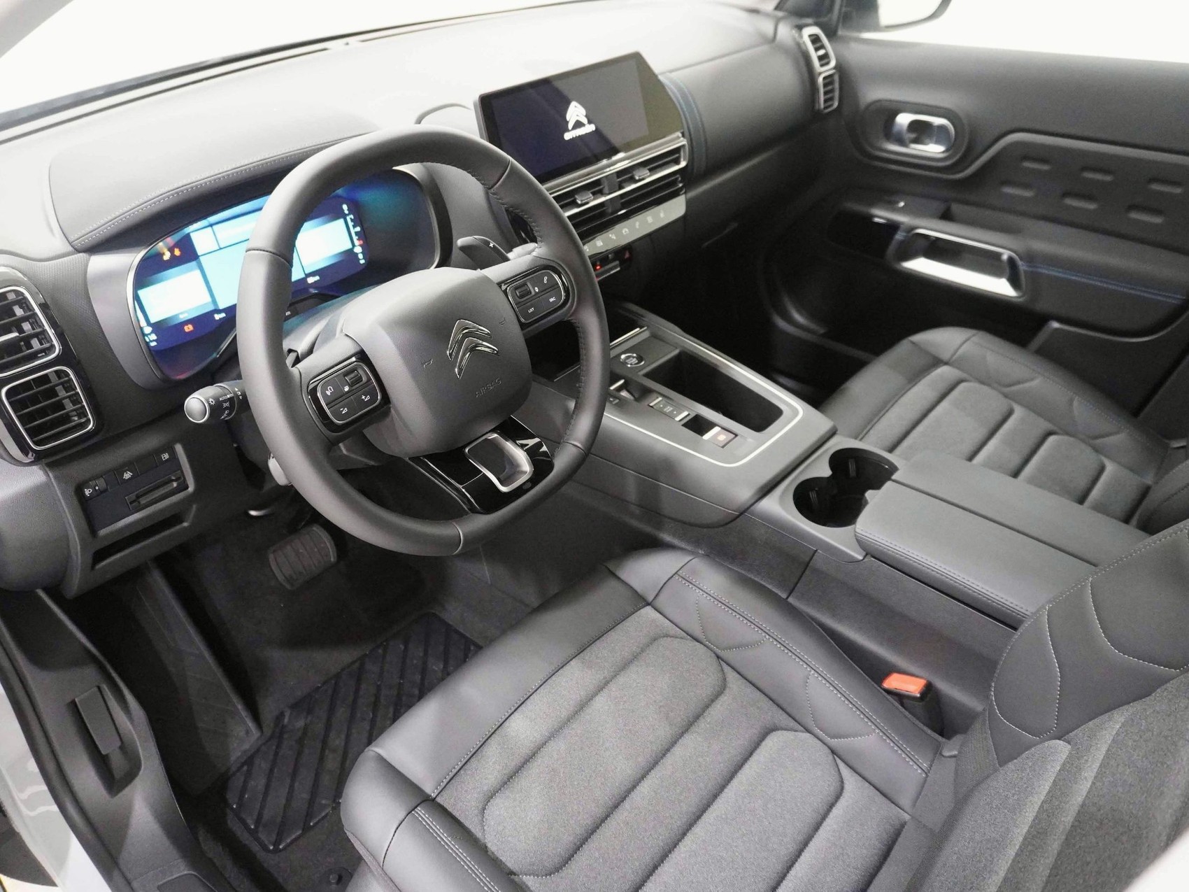 CITROEN C5 Aircross 1.6 Plug-in Hybrid Swiss Edition-image-7