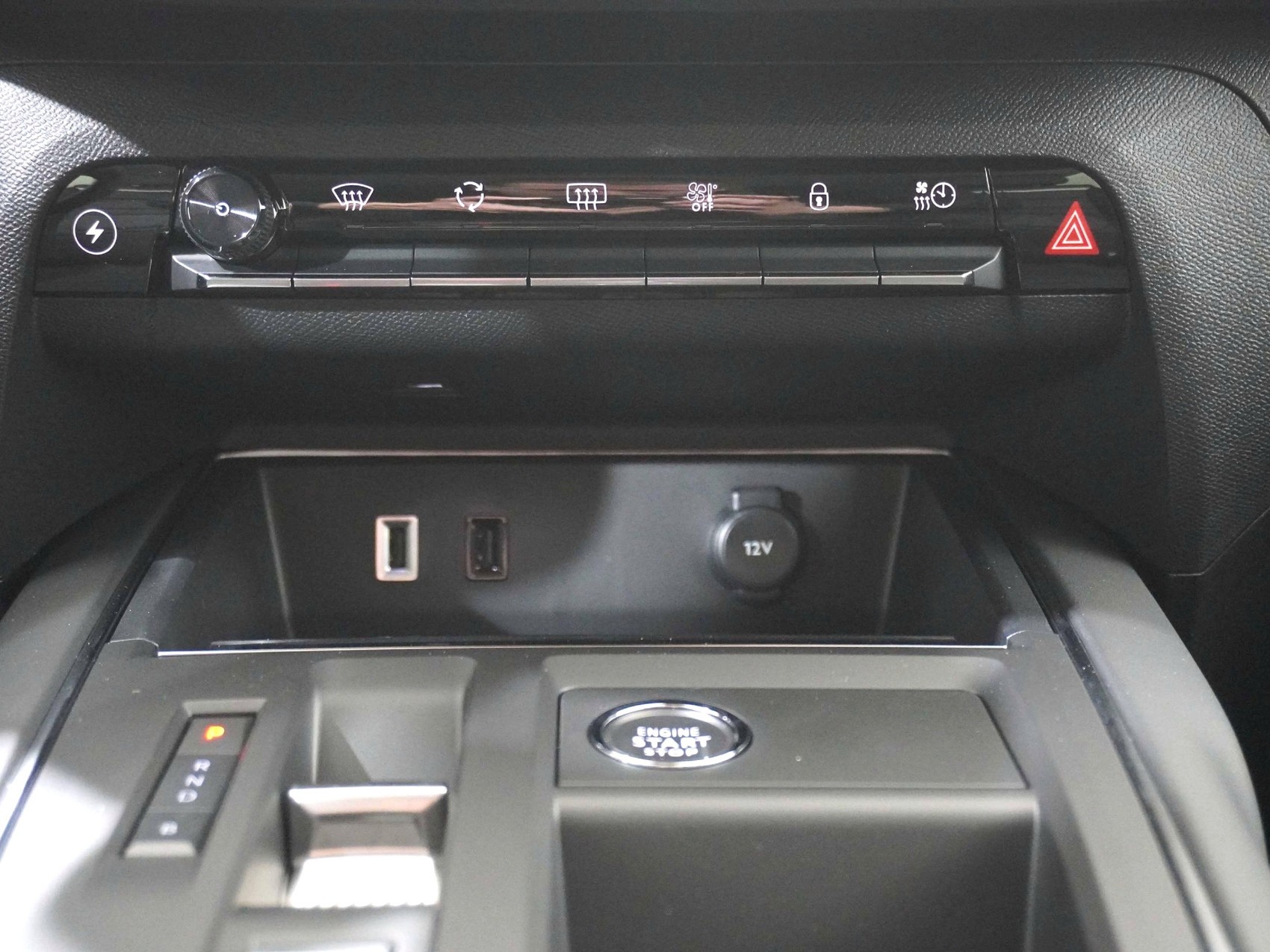CITROEN C5 Aircross 1.6 Plug-in Hybrid Swiss Edition-image-16