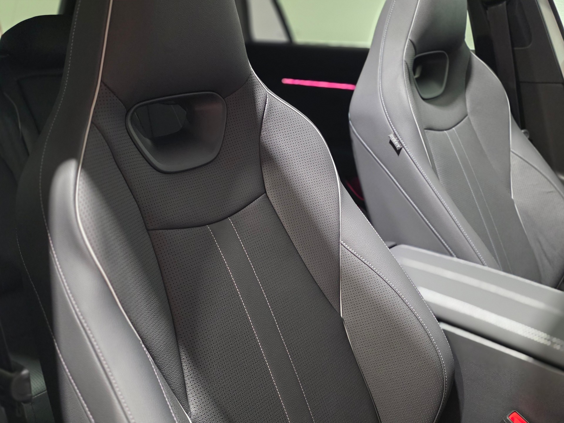 SKODA Superb Combi 2.0 TSI Sportline 4x4 DSG-image-22