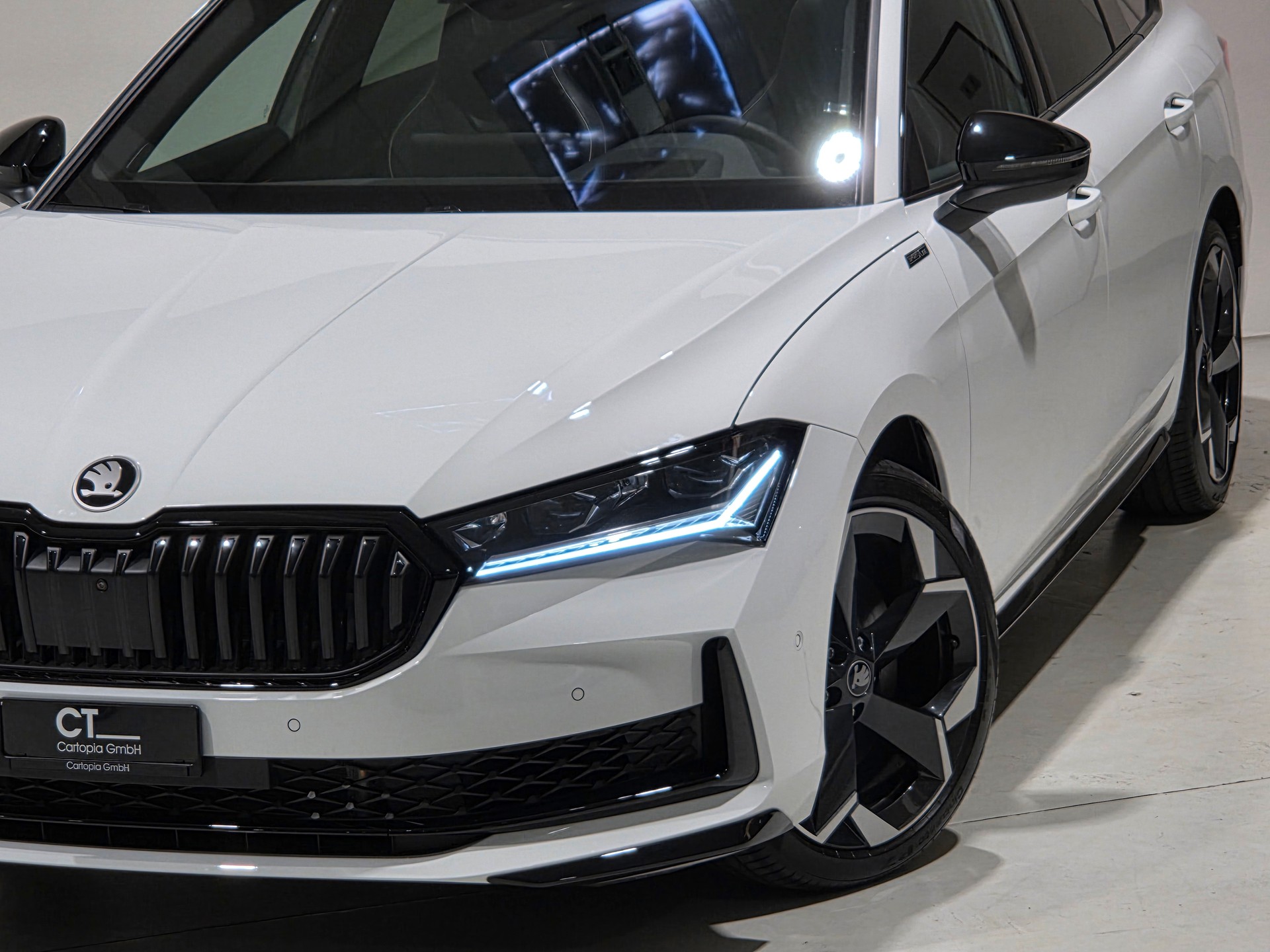 SKODA Superb Combi 2.0 TSI Sportline 4x4 DSG-image-26